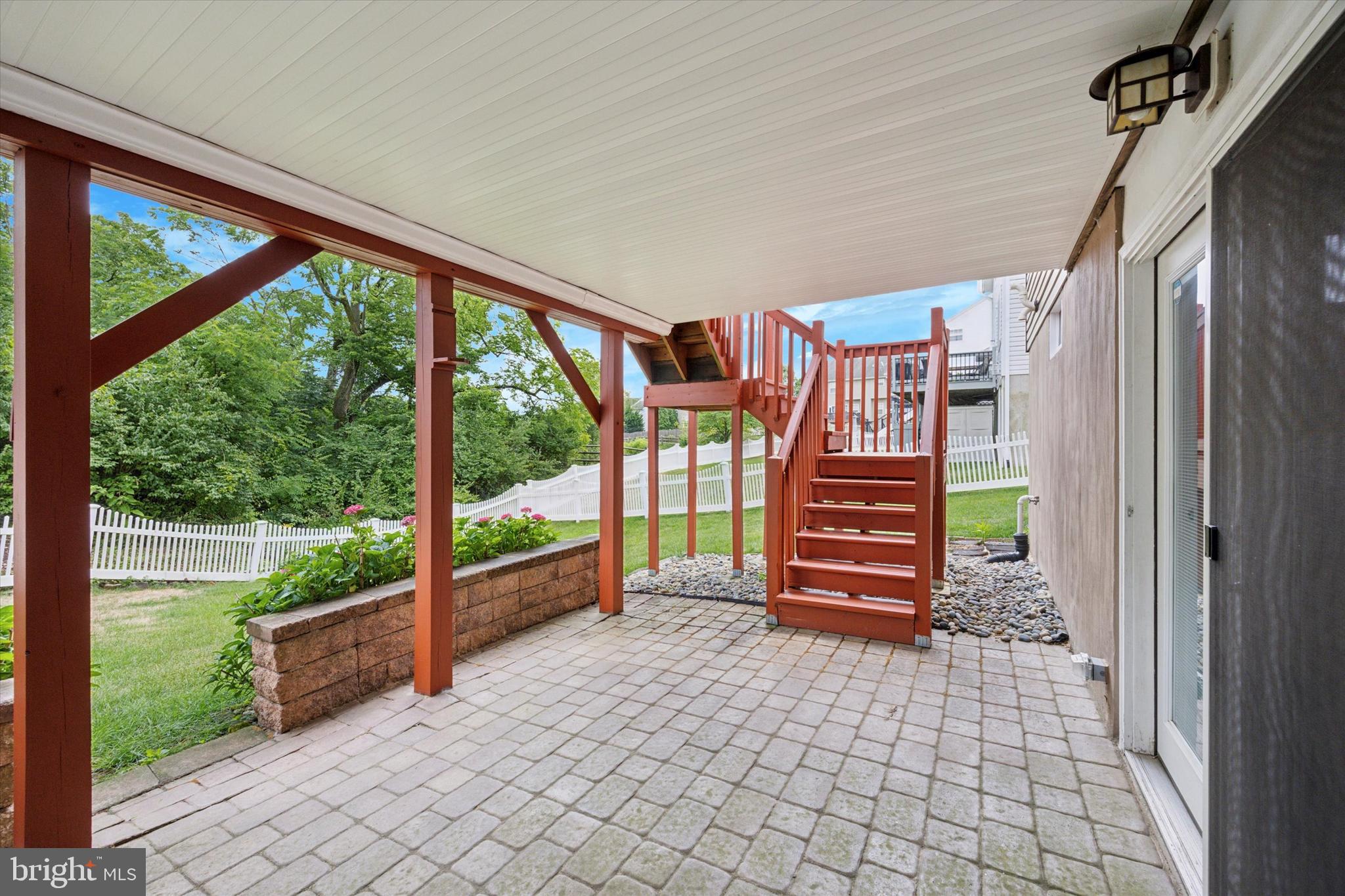 KINGSTON HILL II - Residential