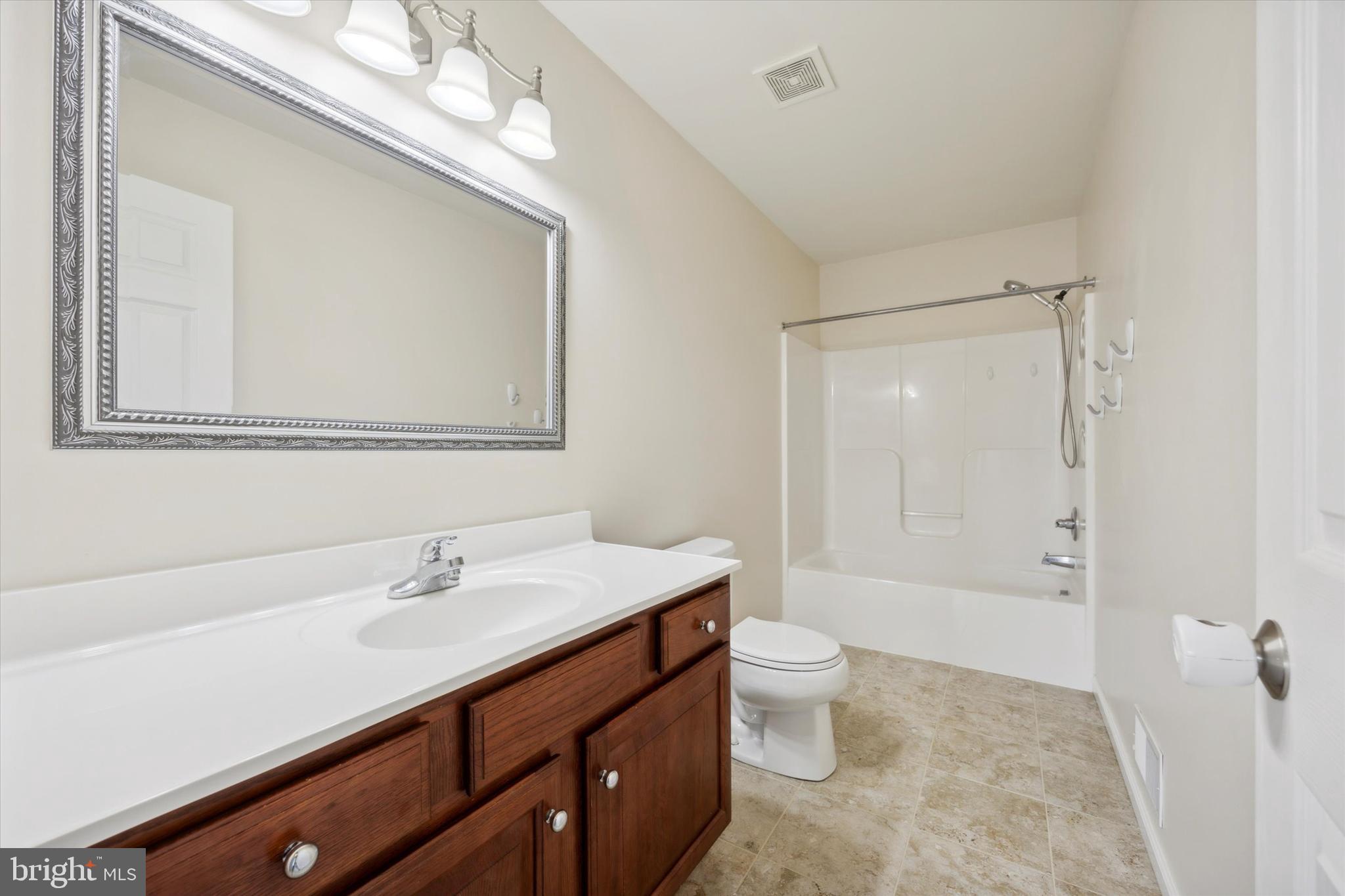 KINGSTON HILL II - Residential