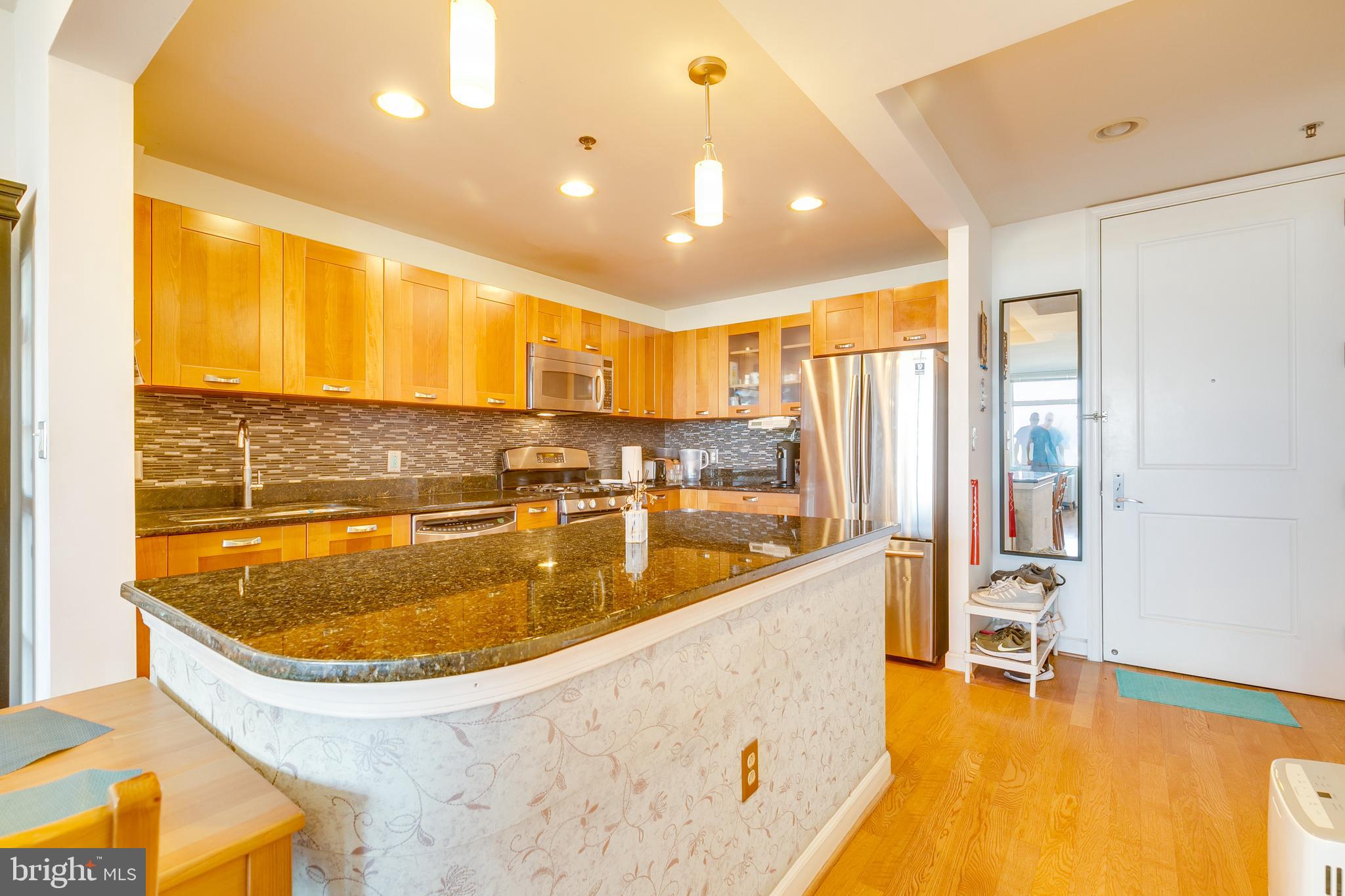 MIDTOWN BETHESDA NORTH - Residential