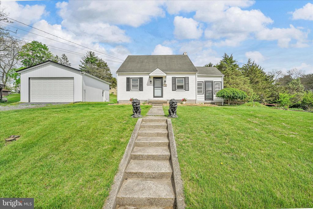 Photo of 98 Mechanic St, REINHOLDS, PA 17569 (MLS # PALA2087382)