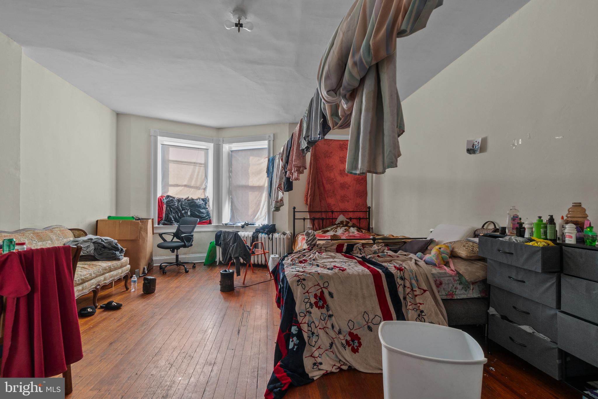 CHARLES VILLAGE - Residential Income