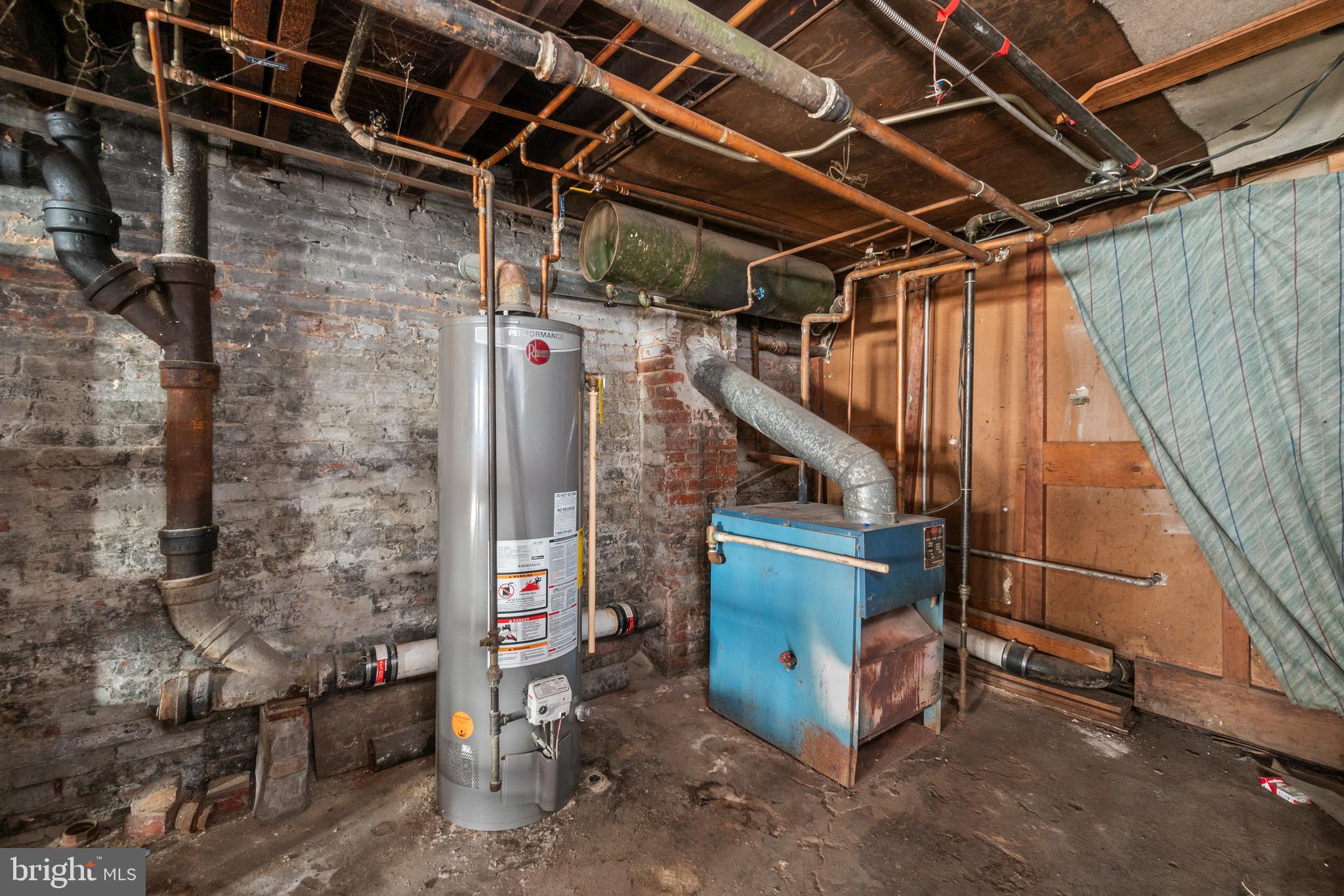 CHARLES VILLAGE - Residential Income