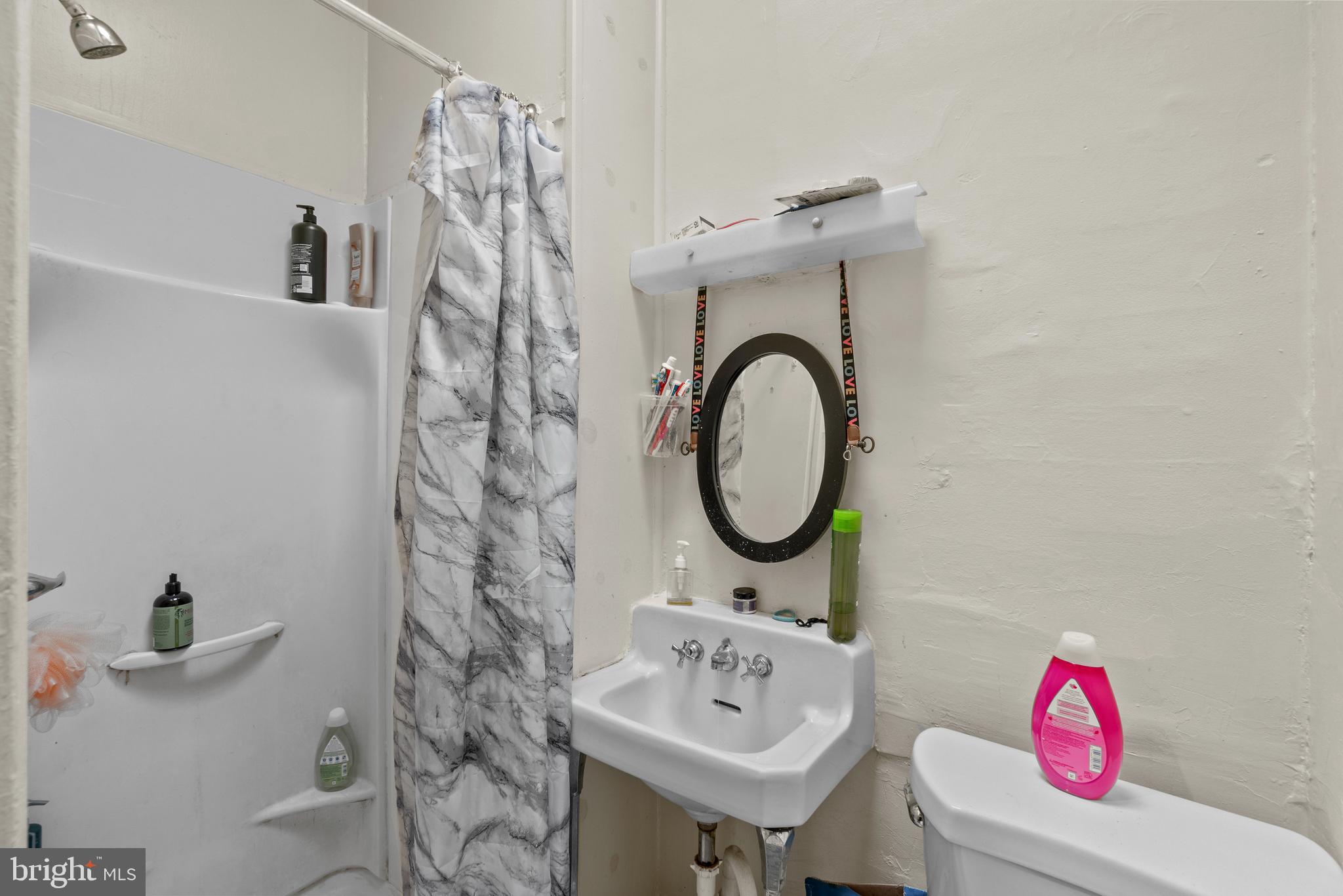 CHARLES VILLAGE - Residential Income