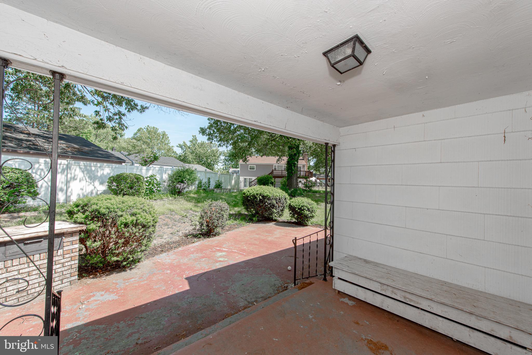 THE HIGHLANDS - Residential Lease