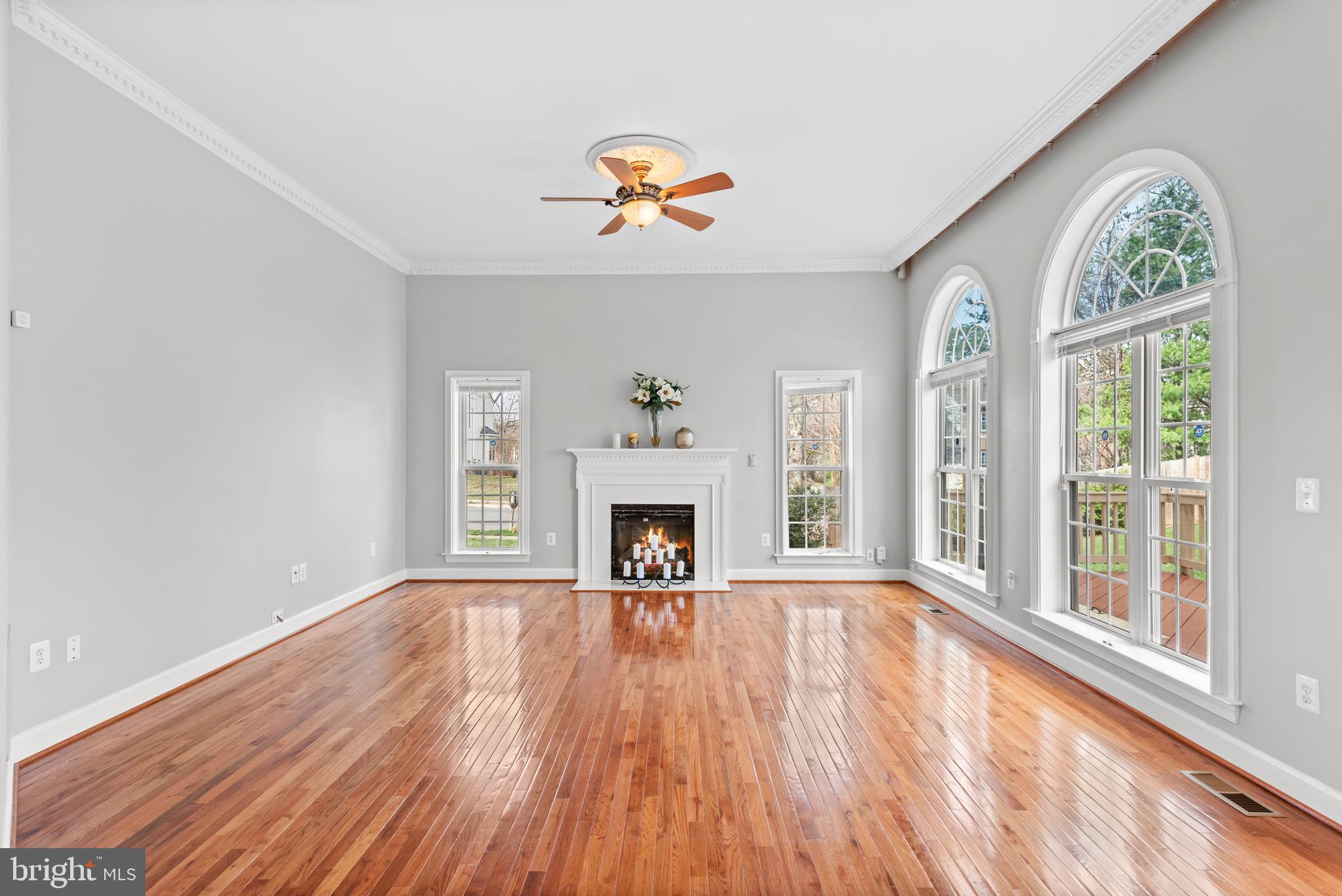 MADISON MANOR - Residential