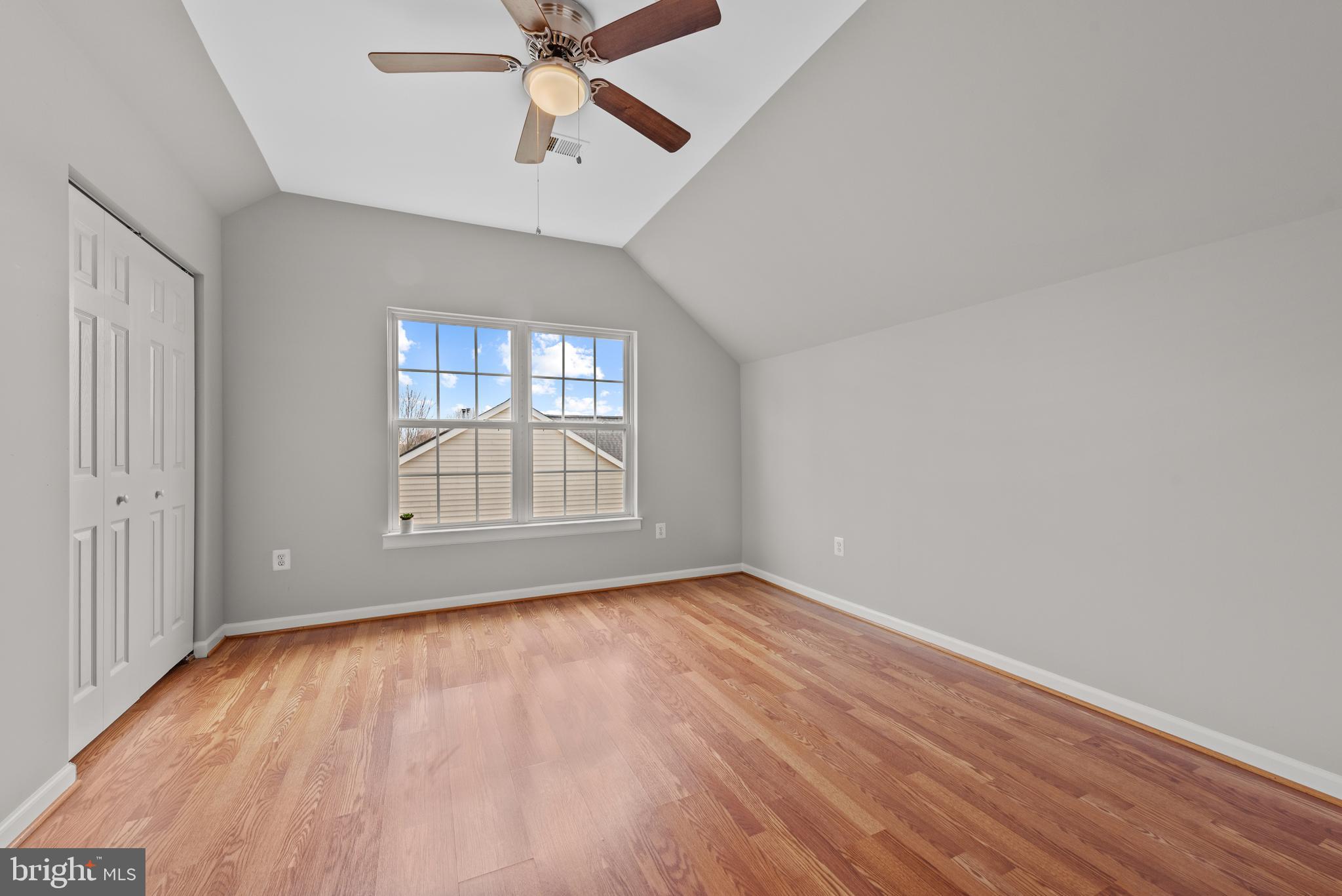 MADISON MANOR - Residential