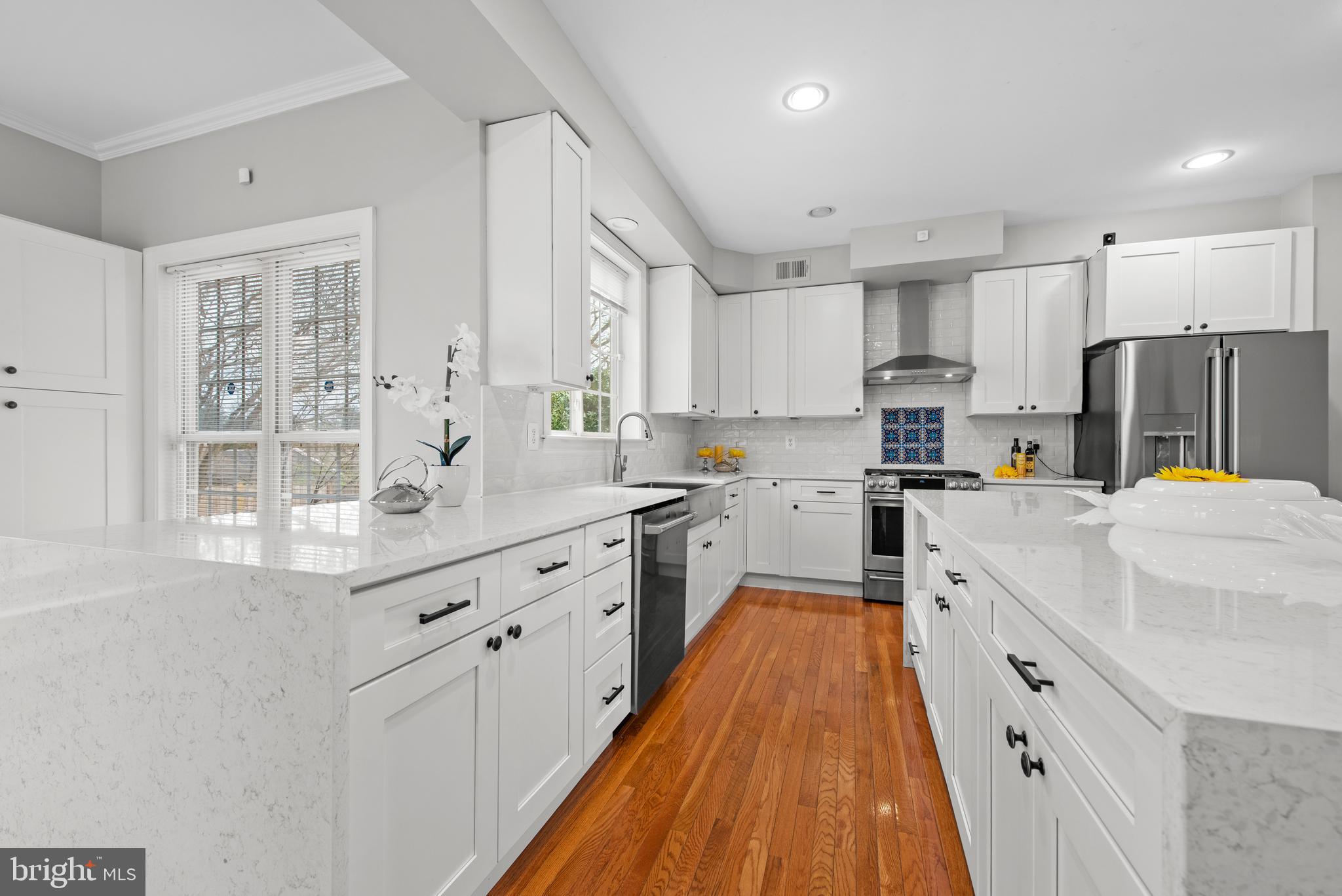 MADISON MANOR - Residential