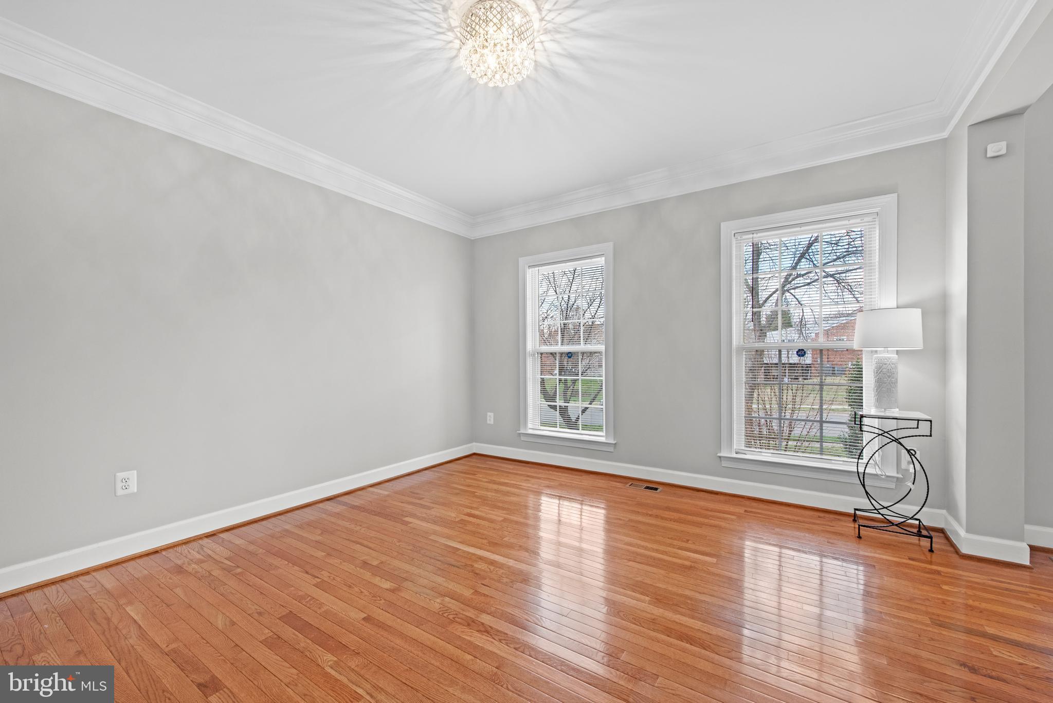 MADISON MANOR - Residential