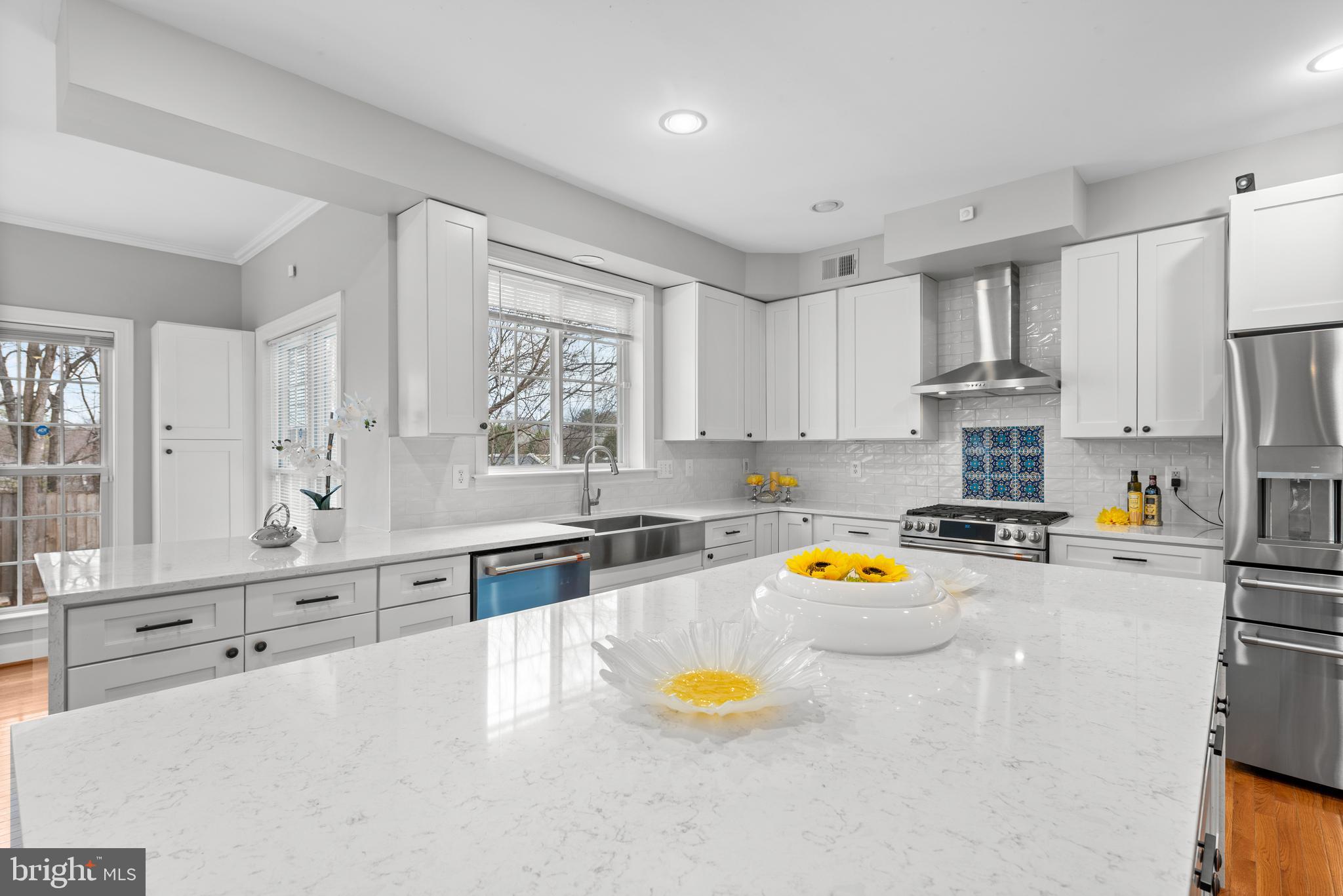 MADISON MANOR - Residential