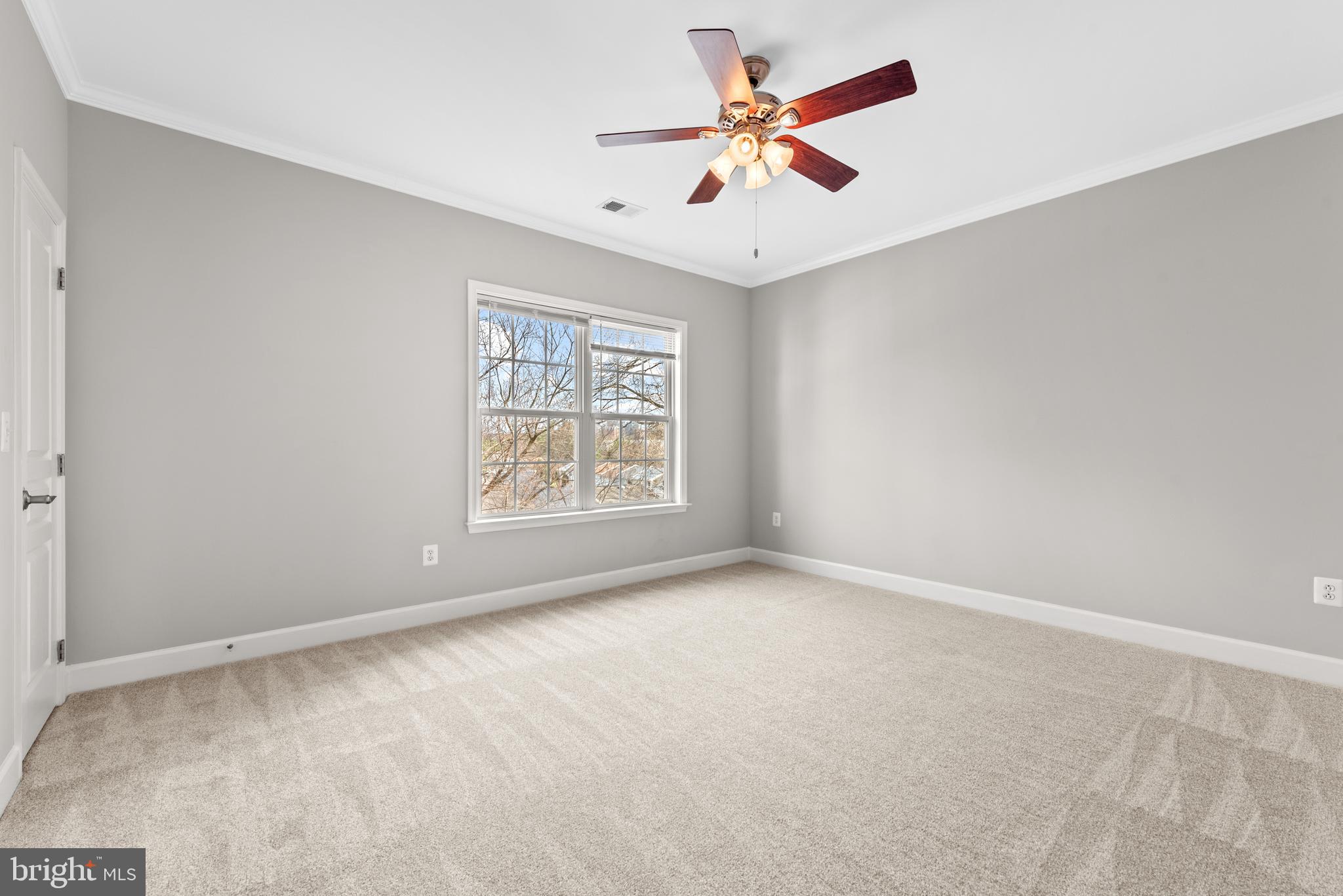 MADISON MANOR - Residential