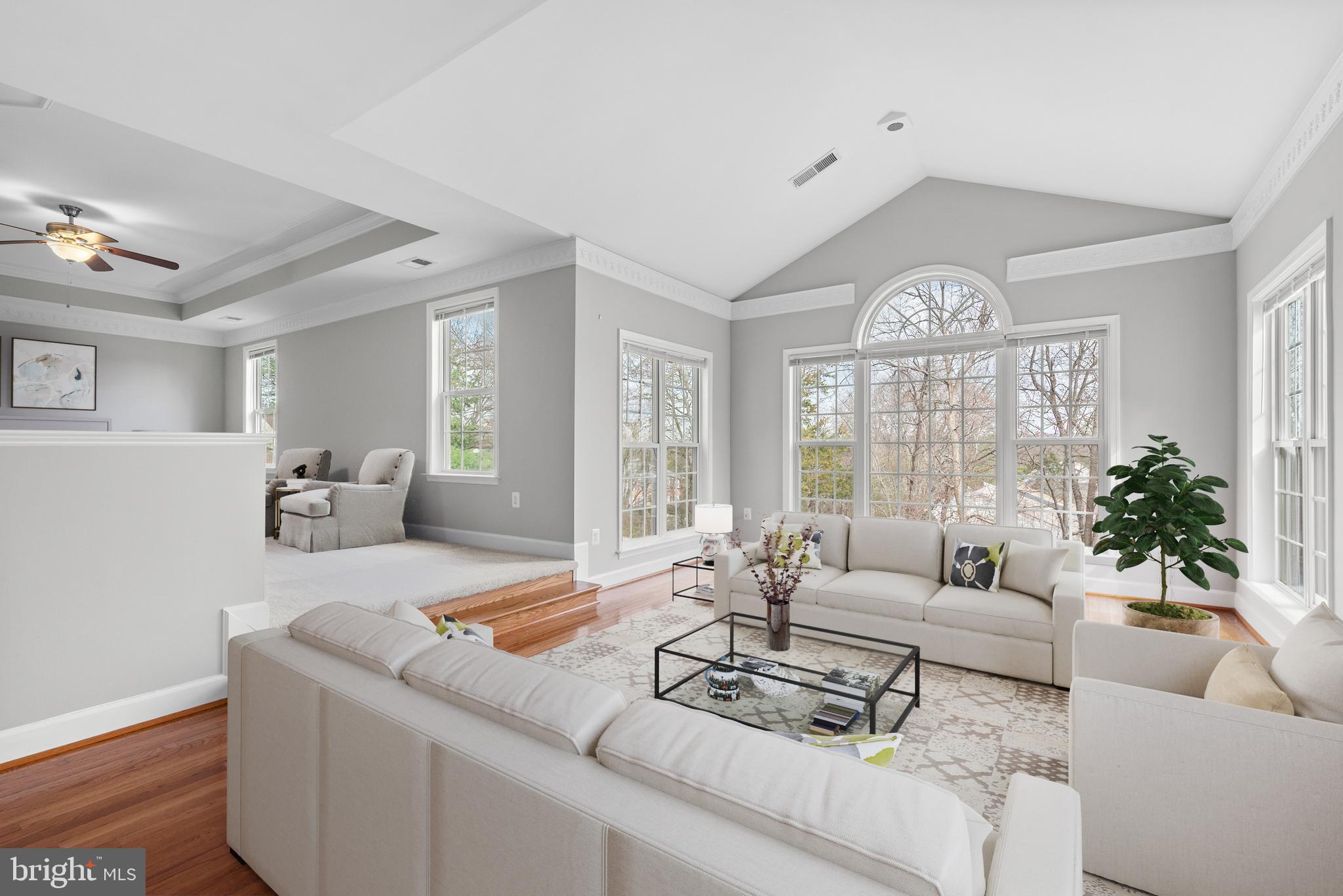 MADISON MANOR - Residential