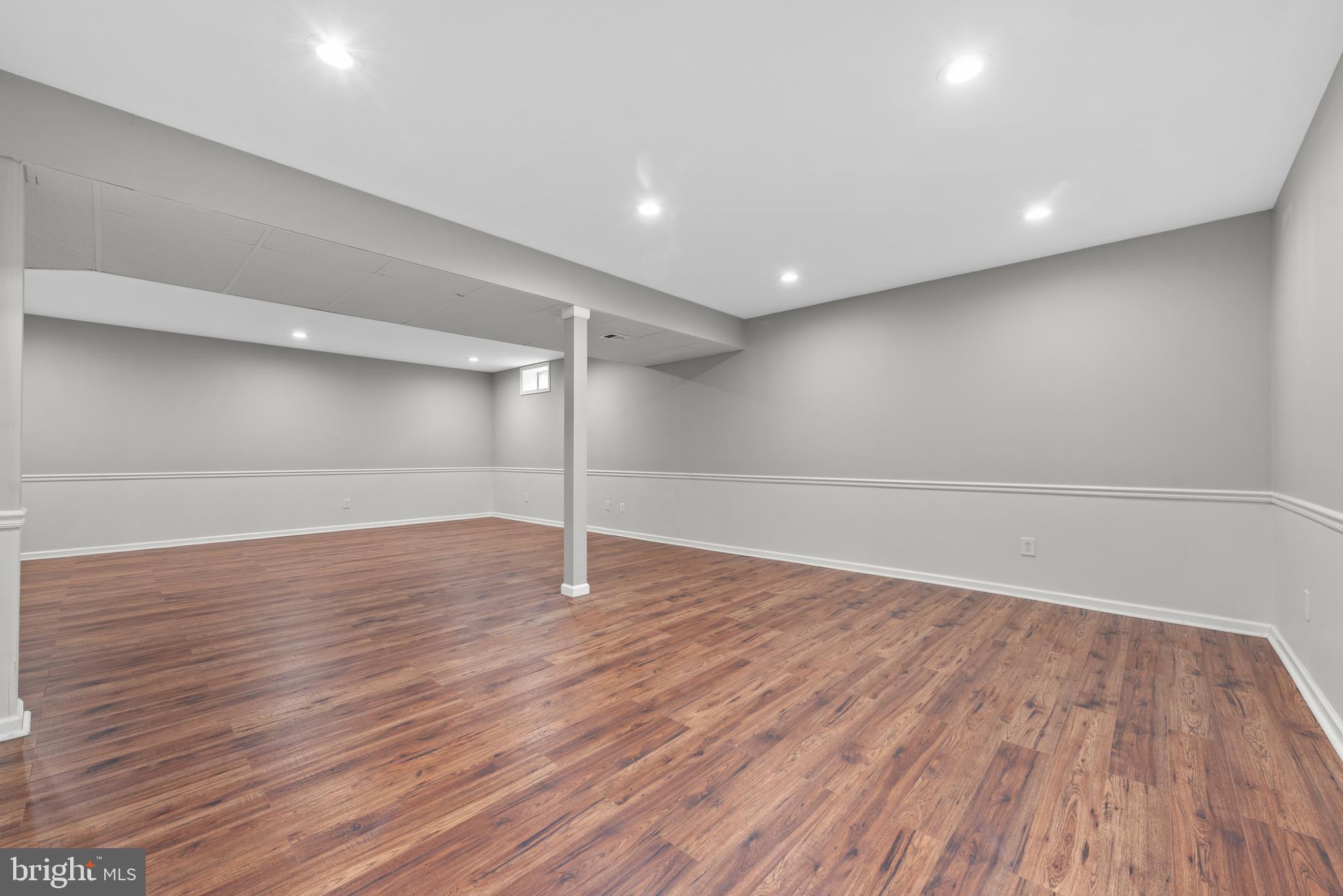 MADISON MANOR - Residential