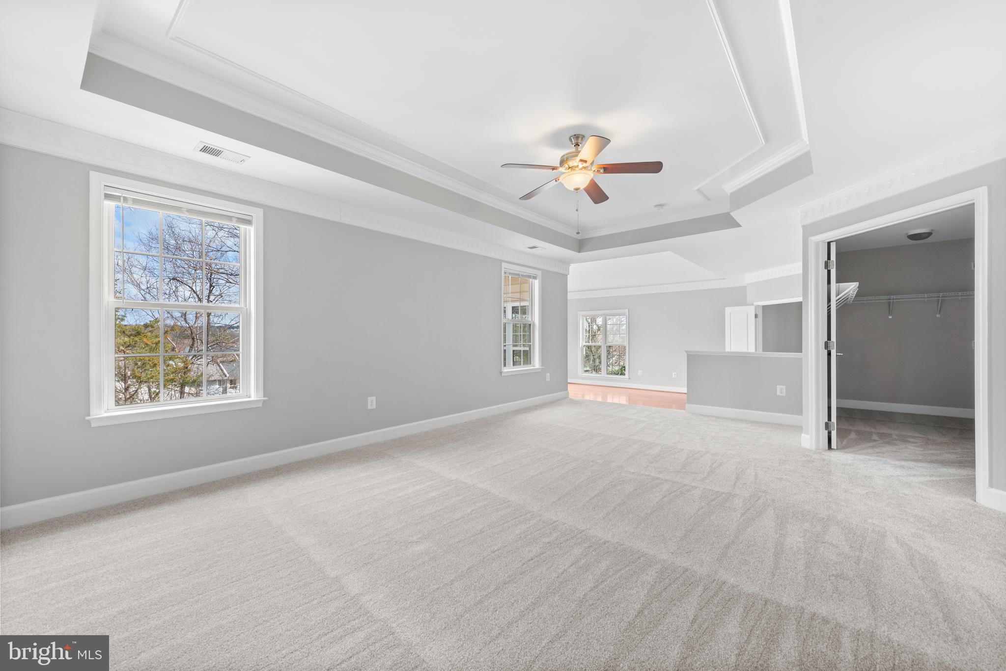 MADISON MANOR - Residential