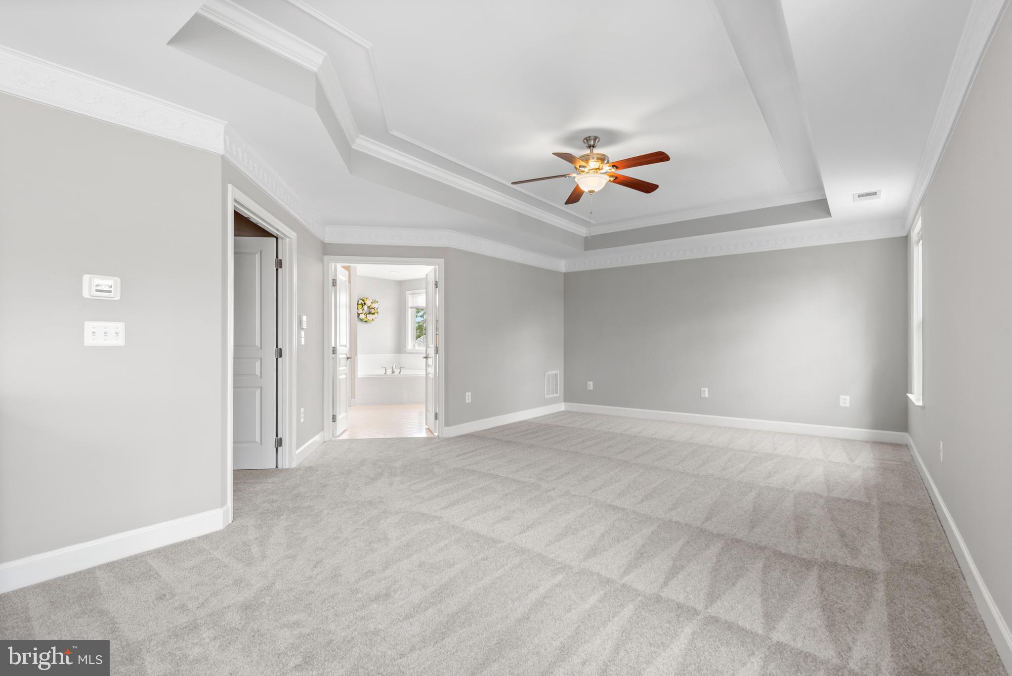 MADISON MANOR - Residential