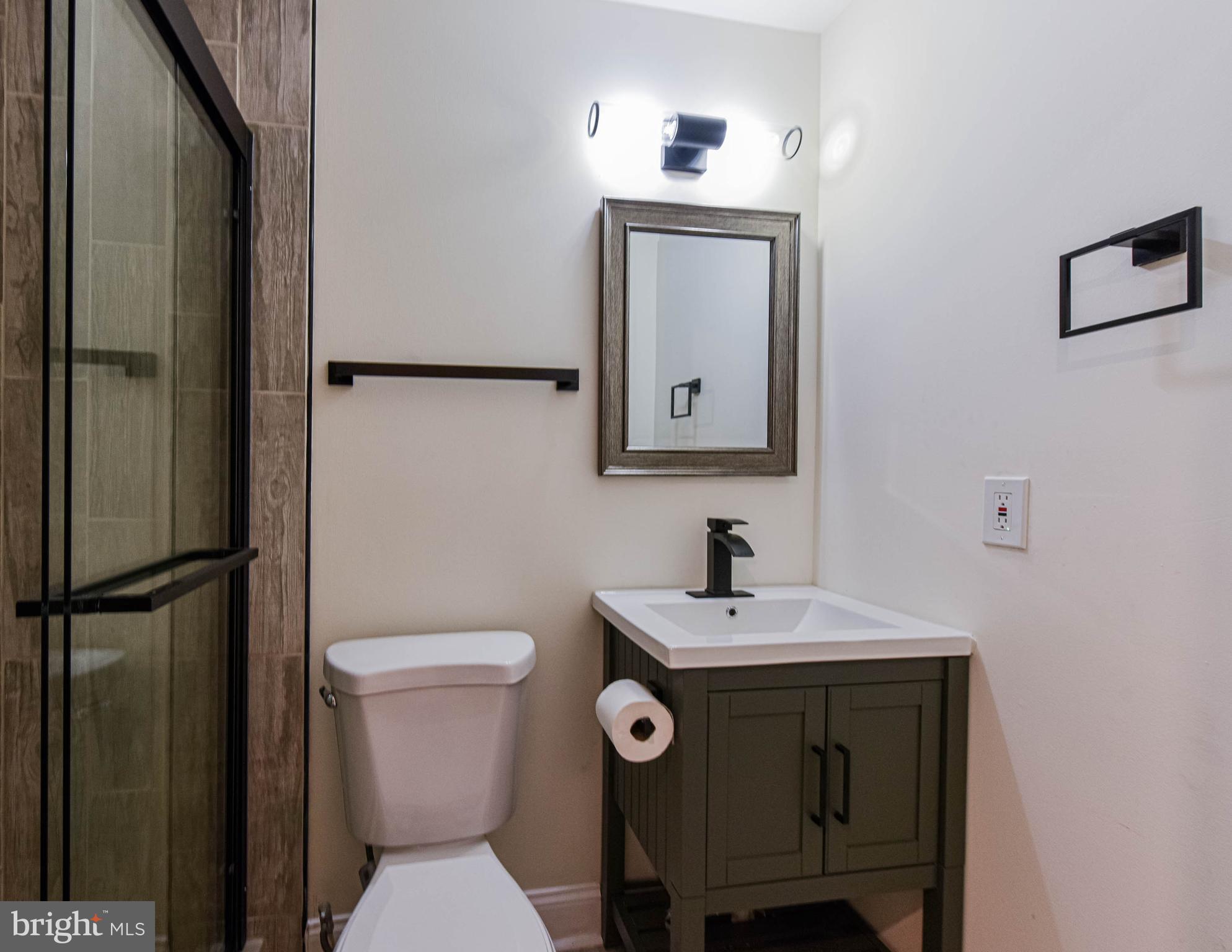 ROSEMONT - Residential Lease