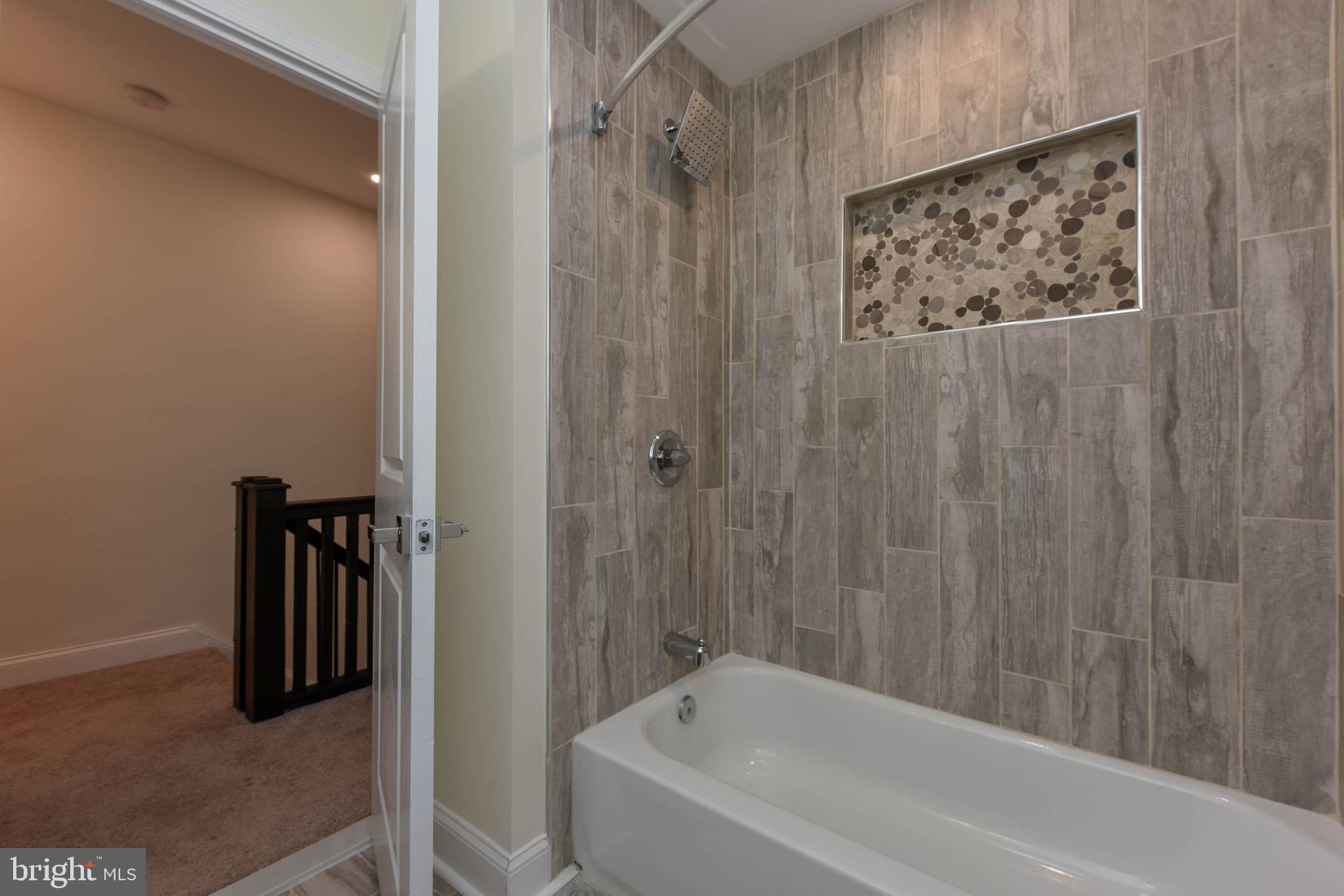 ROSEMONT - Residential Lease