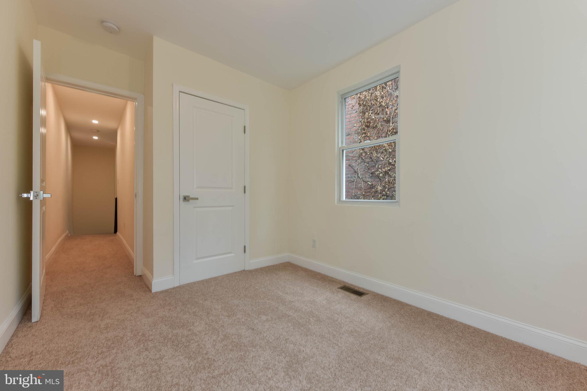 ROSEMONT - Residential Lease