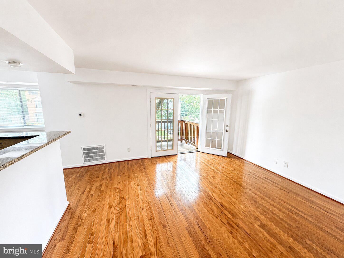 2514 MARKHAM LANE 3