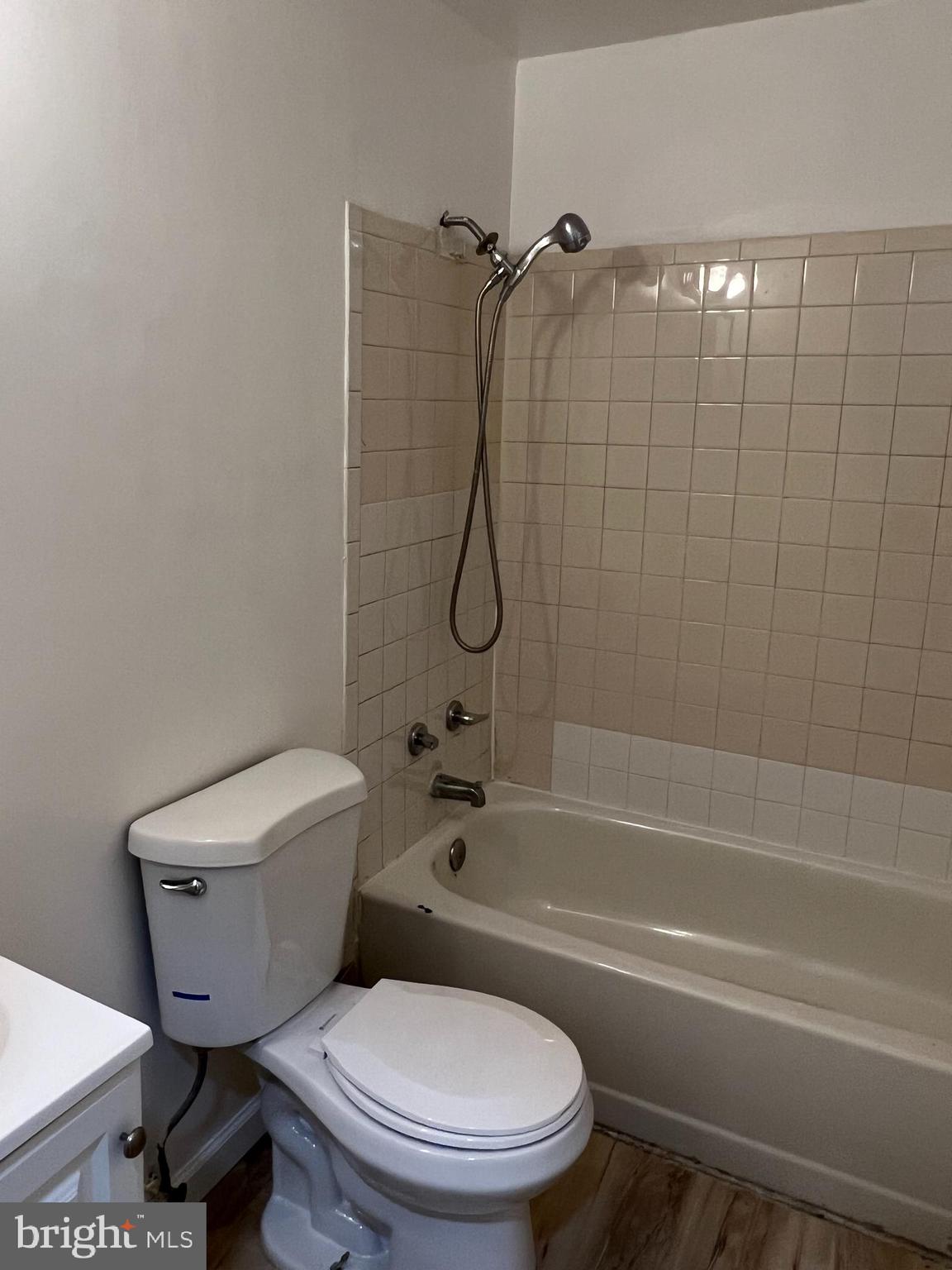 LEXINGTON - Residential Lease