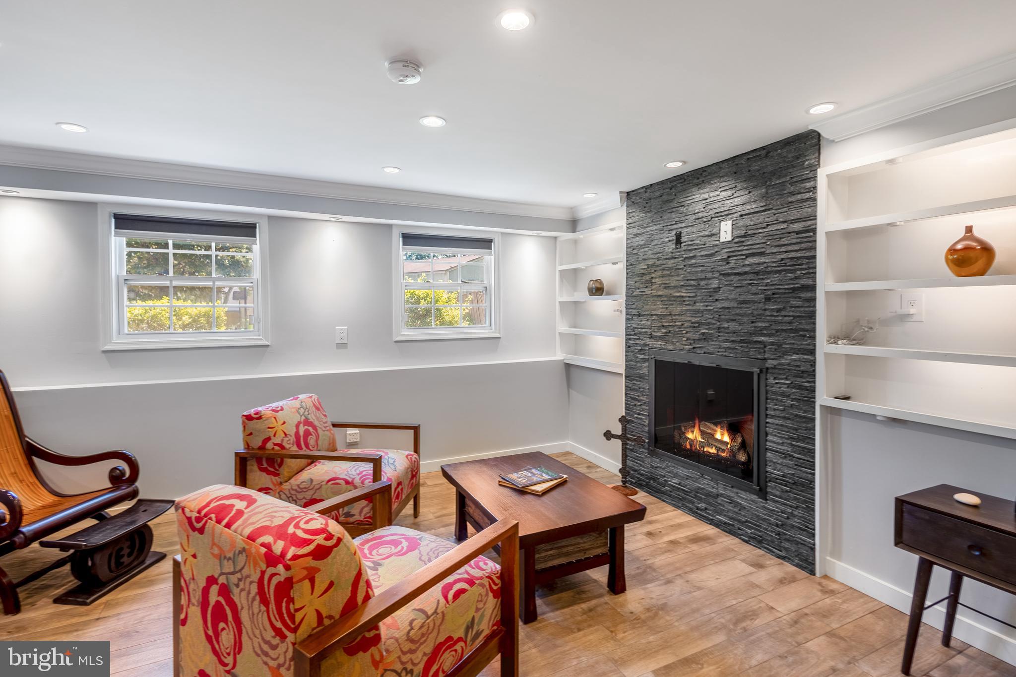 KNOLLS OF DUMFRIES - Residential