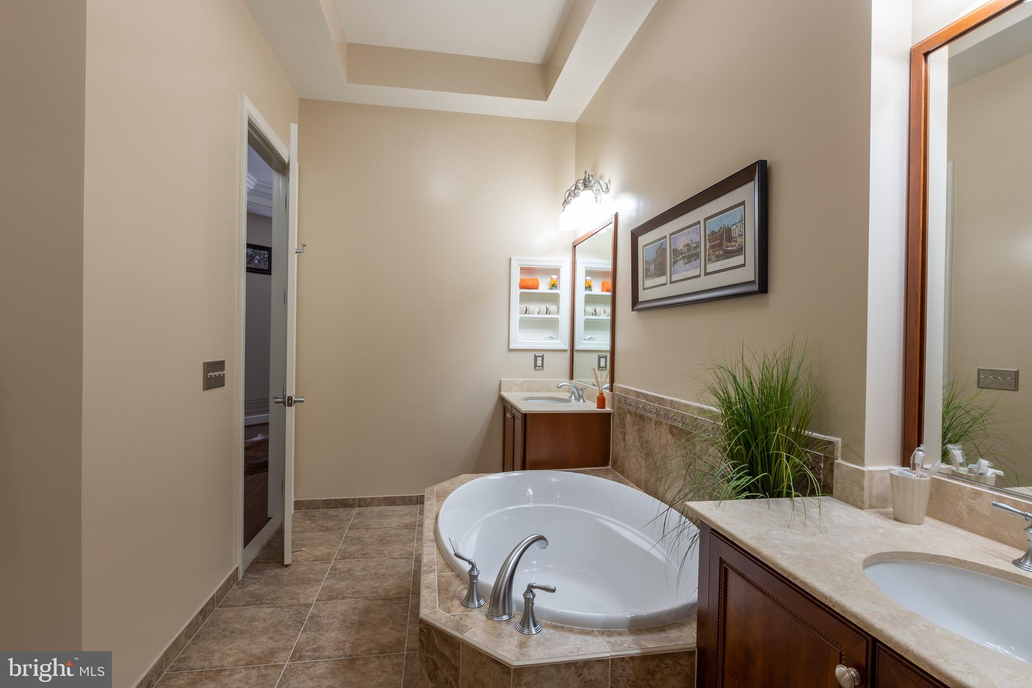 GRANDVIEW AT ANNAPOLIS TOWNE CENTRE - Residential