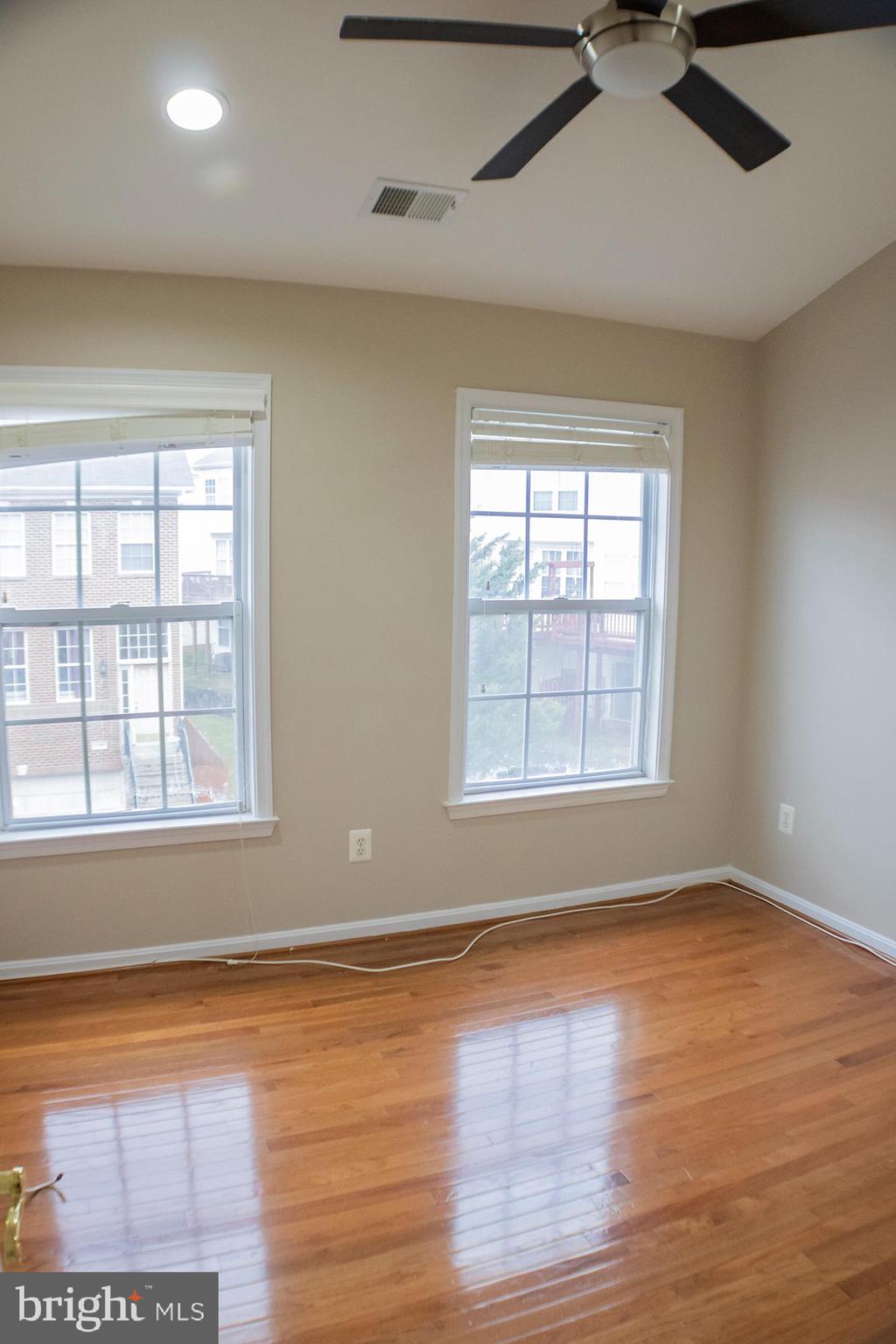 MCNAIR FARMS - Residential Lease