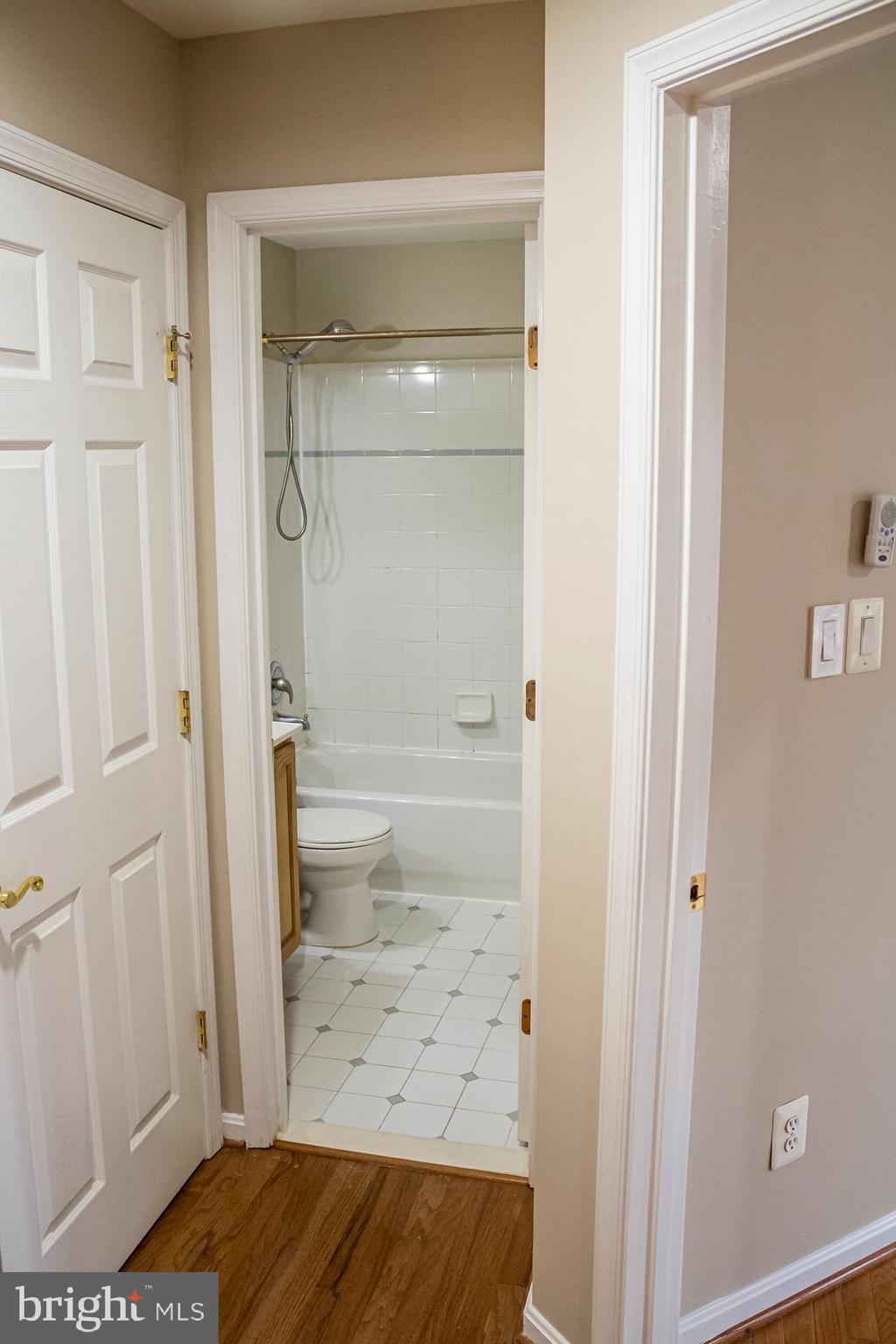 MCNAIR FARMS - Residential Lease