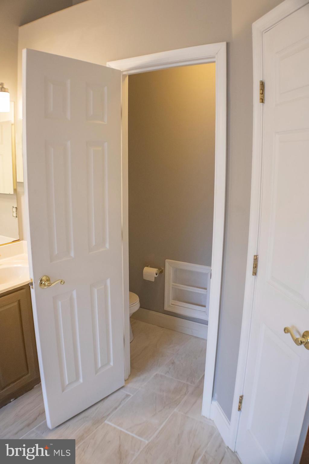 MCNAIR FARMS - Residential Lease