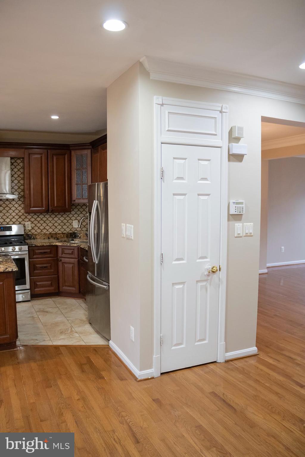 MCNAIR FARMS - Residential Lease