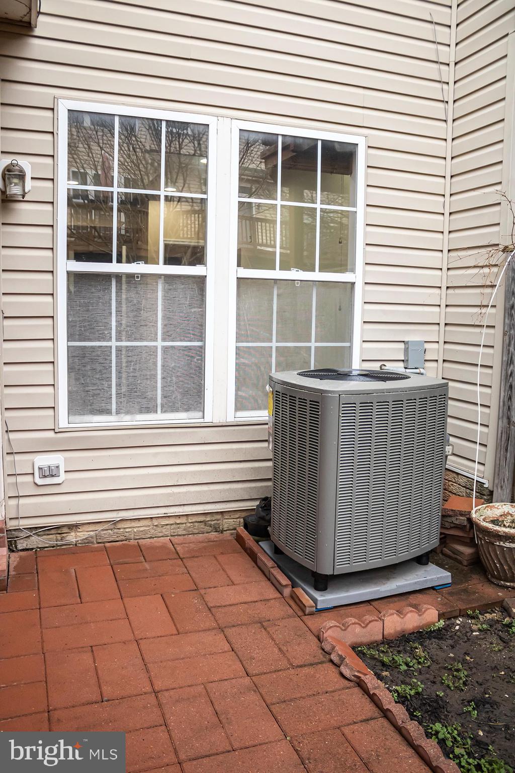 MCNAIR FARMS - Residential Lease