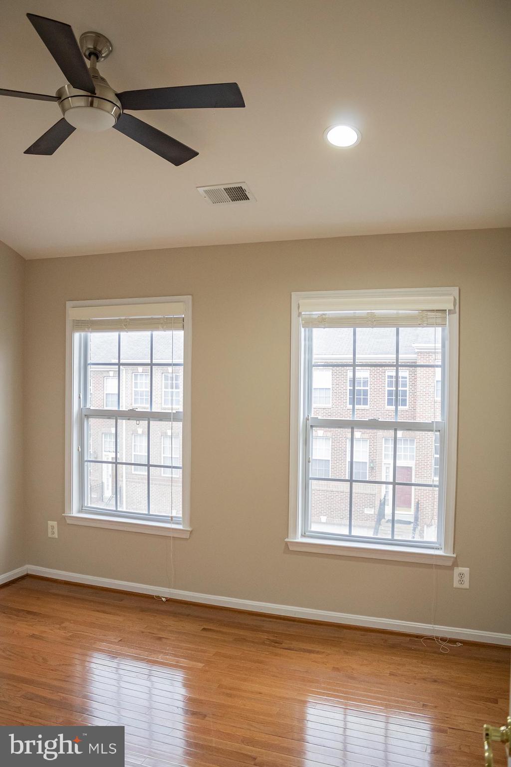 MCNAIR FARMS - Residential Lease