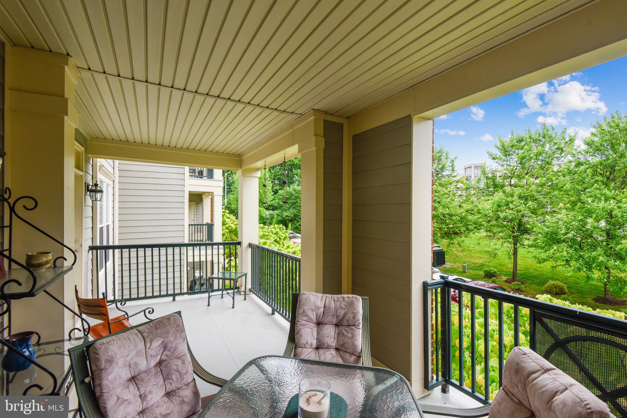 SAINTSBURY PLAZA - Residential