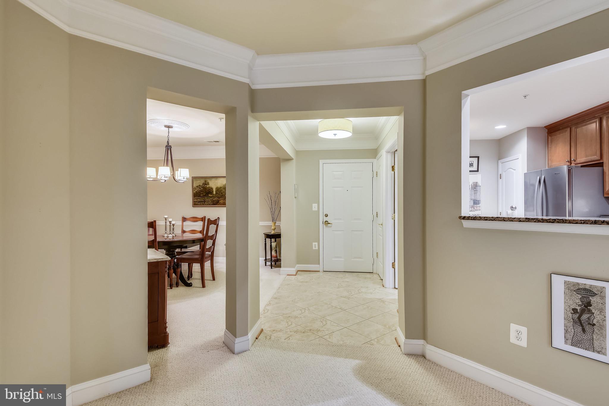 SAINTSBURY PLAZA - Residential