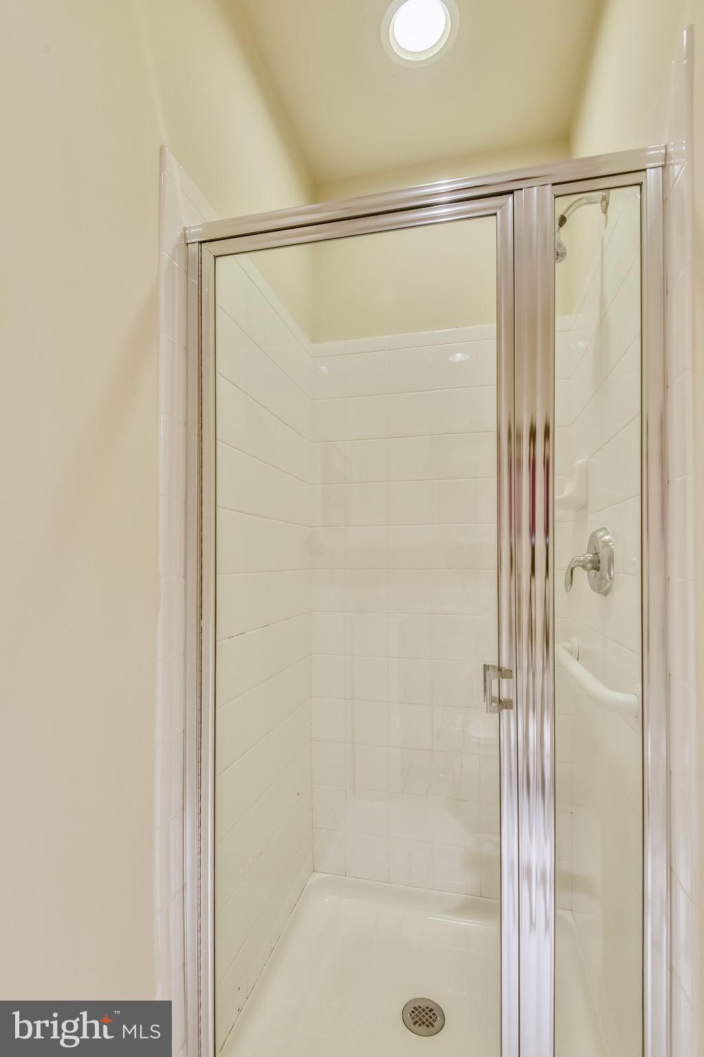 SAINTSBURY PLAZA - Residential