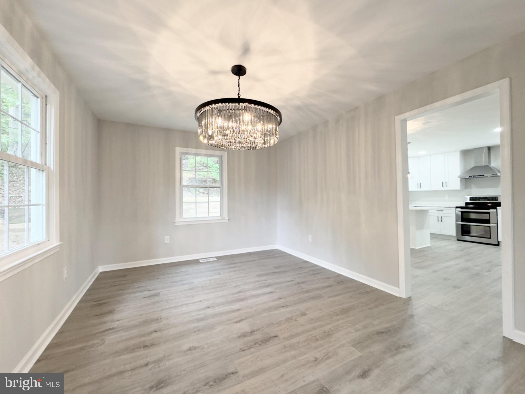 DUMFRIES OLDE PORT - Residential Lease