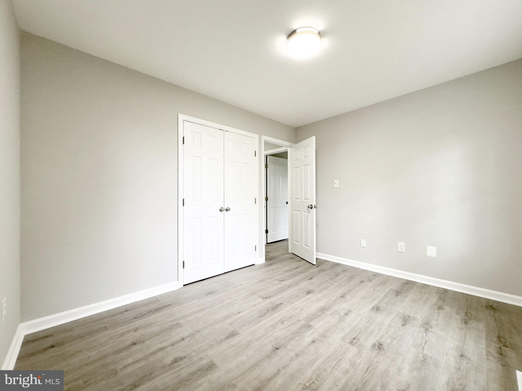 DUMFRIES OLDE PORT - Residential Lease