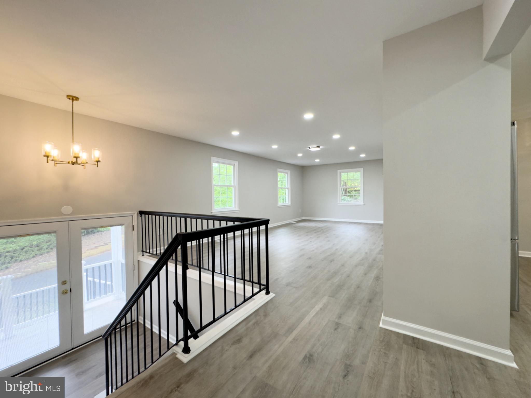 DUMFRIES OLDE PORT - Residential Lease