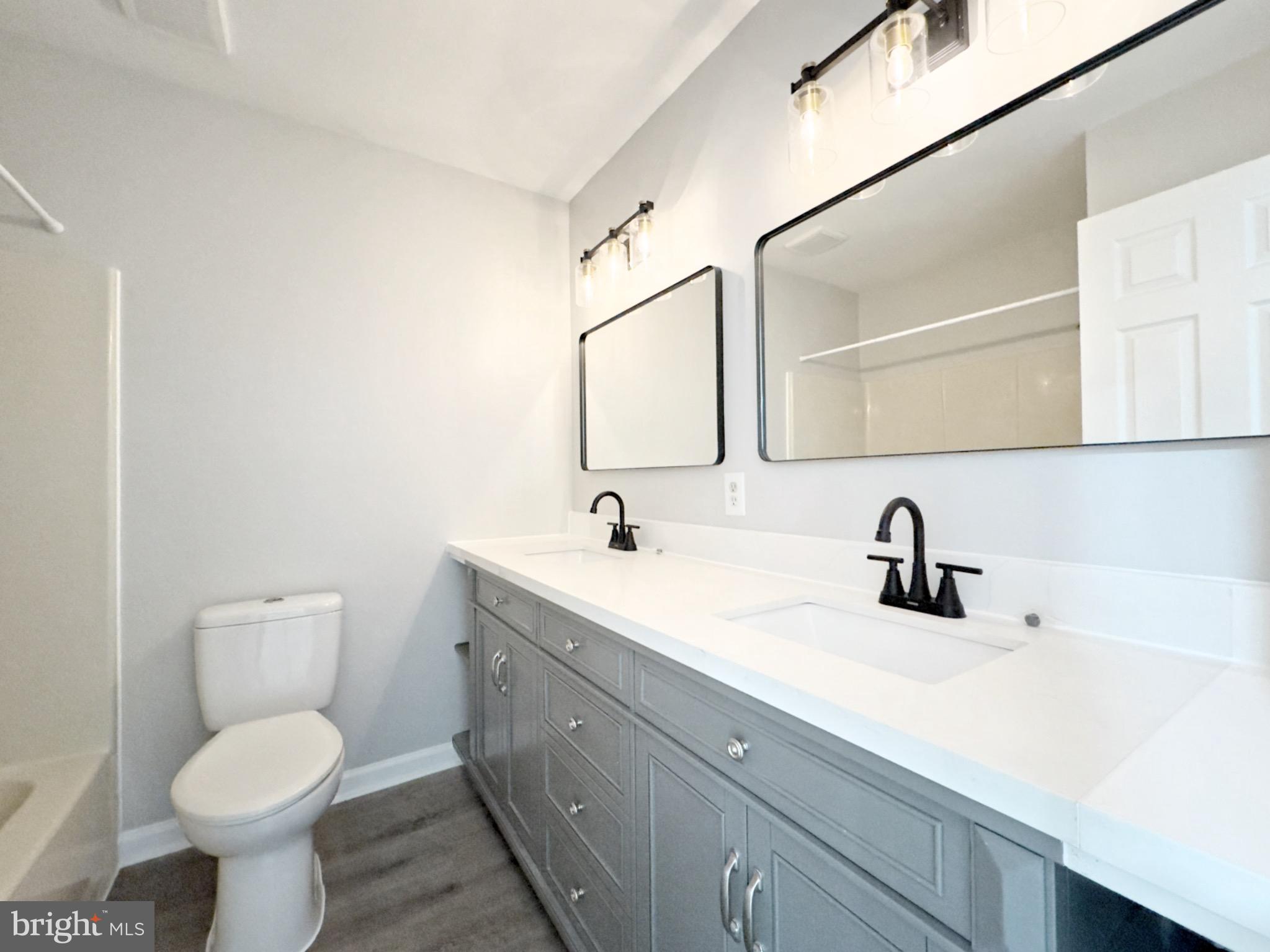 DUMFRIES OLDE PORT - Residential Lease