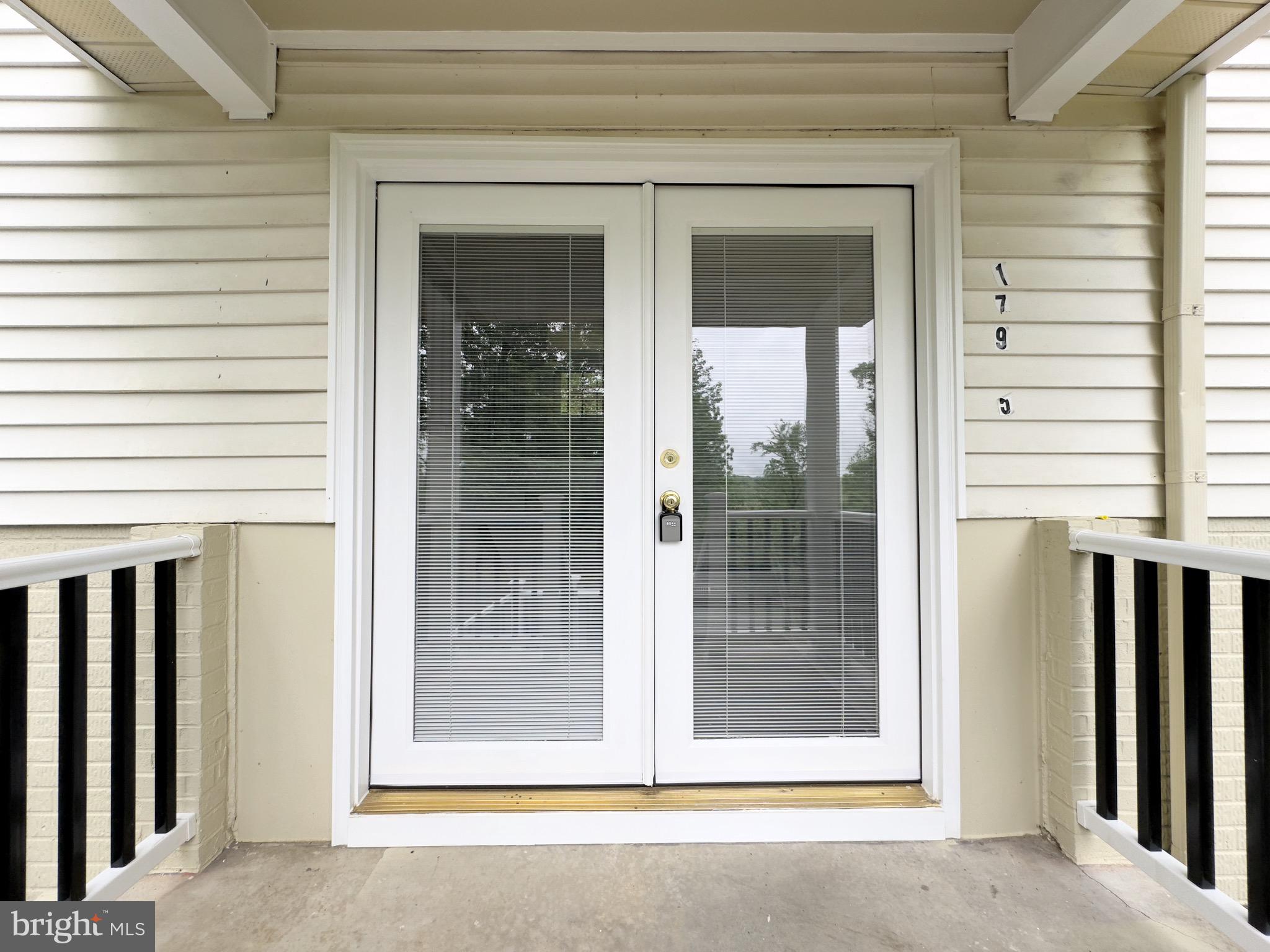 DUMFRIES OLDE PORT - Residential Lease