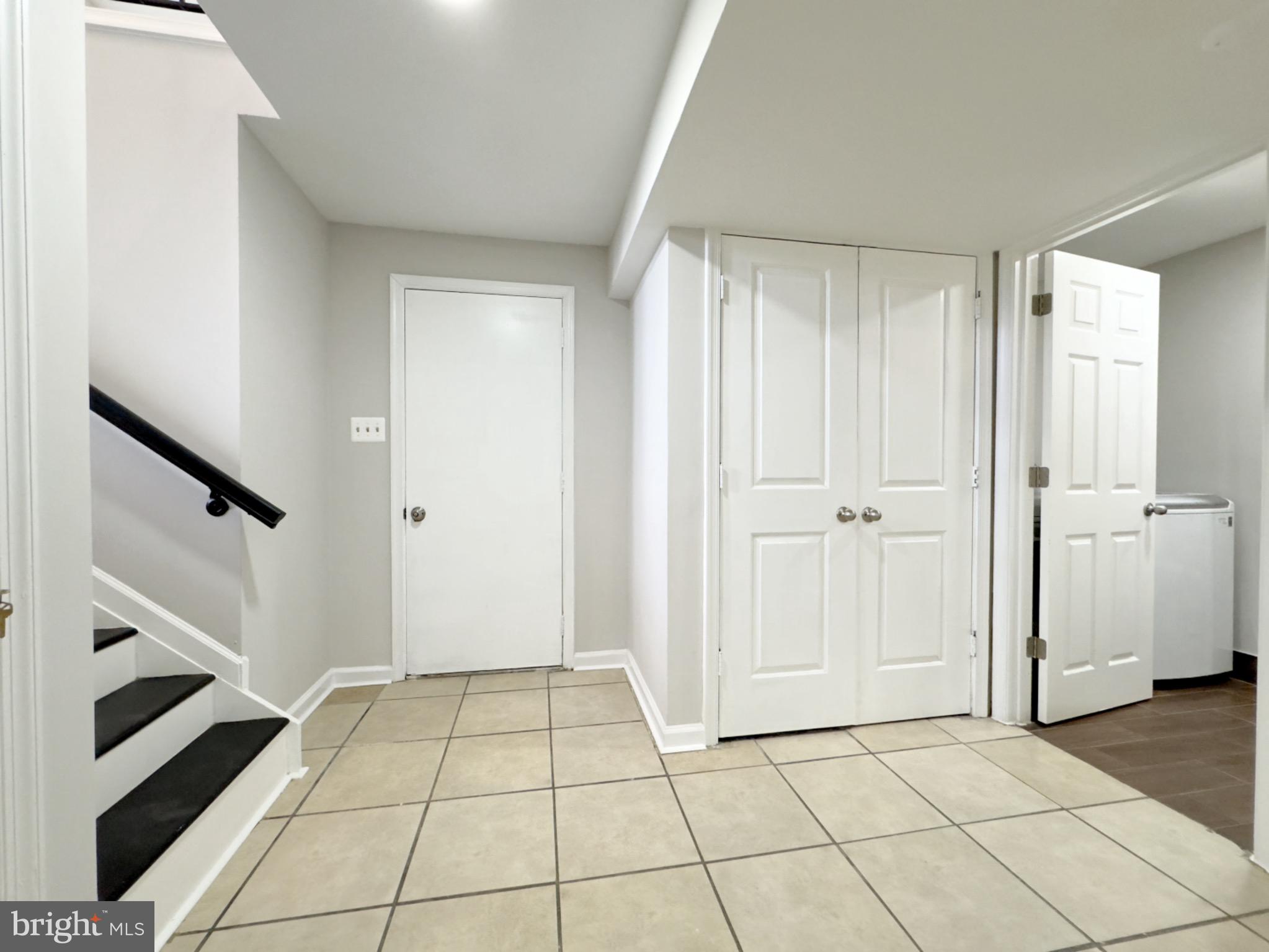 DUMFRIES OLDE PORT - Residential Lease