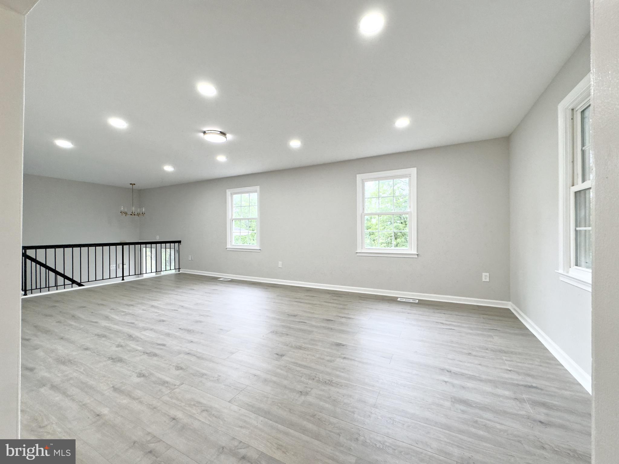 DUMFRIES OLDE PORT - Residential Lease