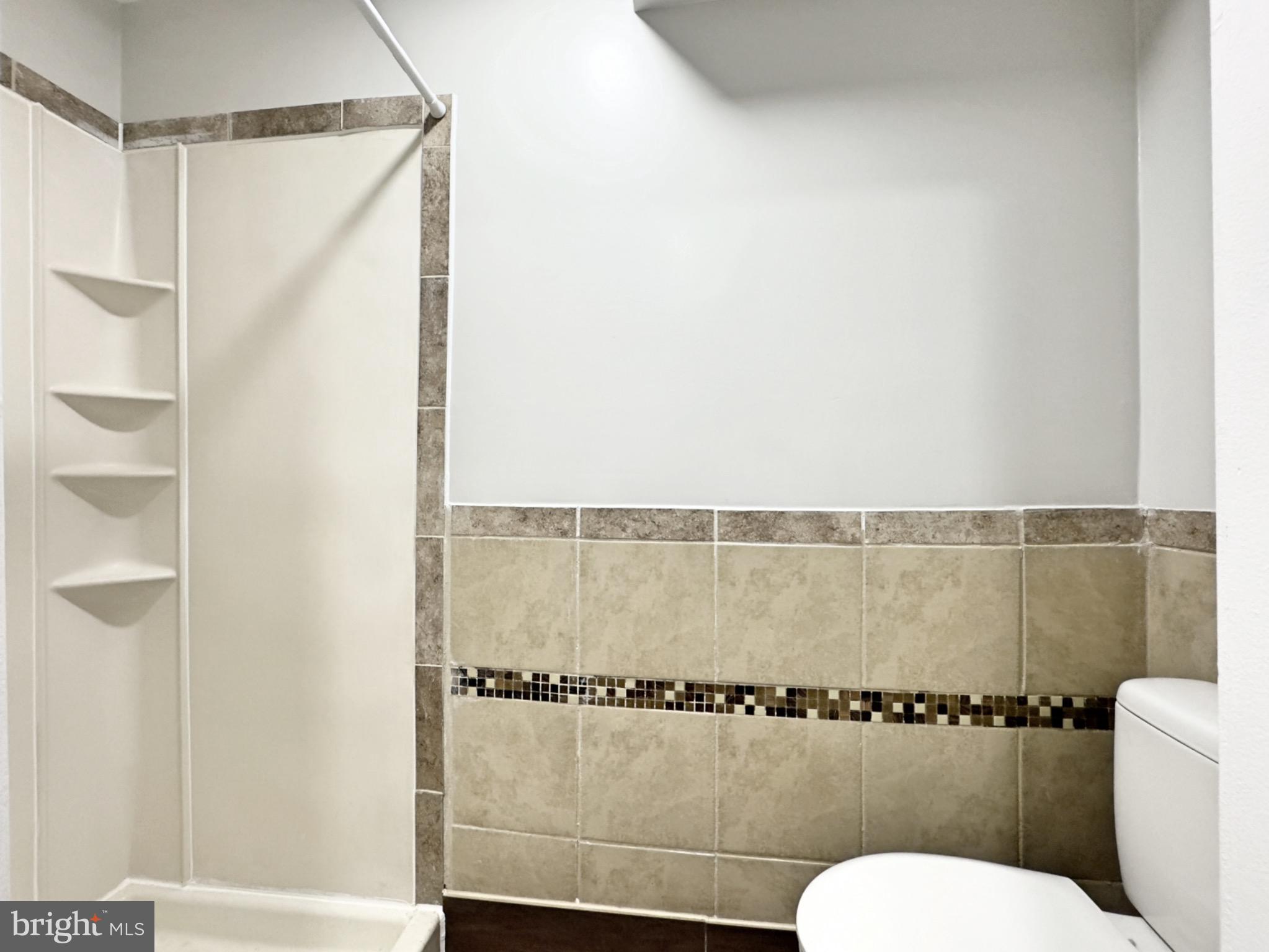 DUMFRIES OLDE PORT - Residential Lease