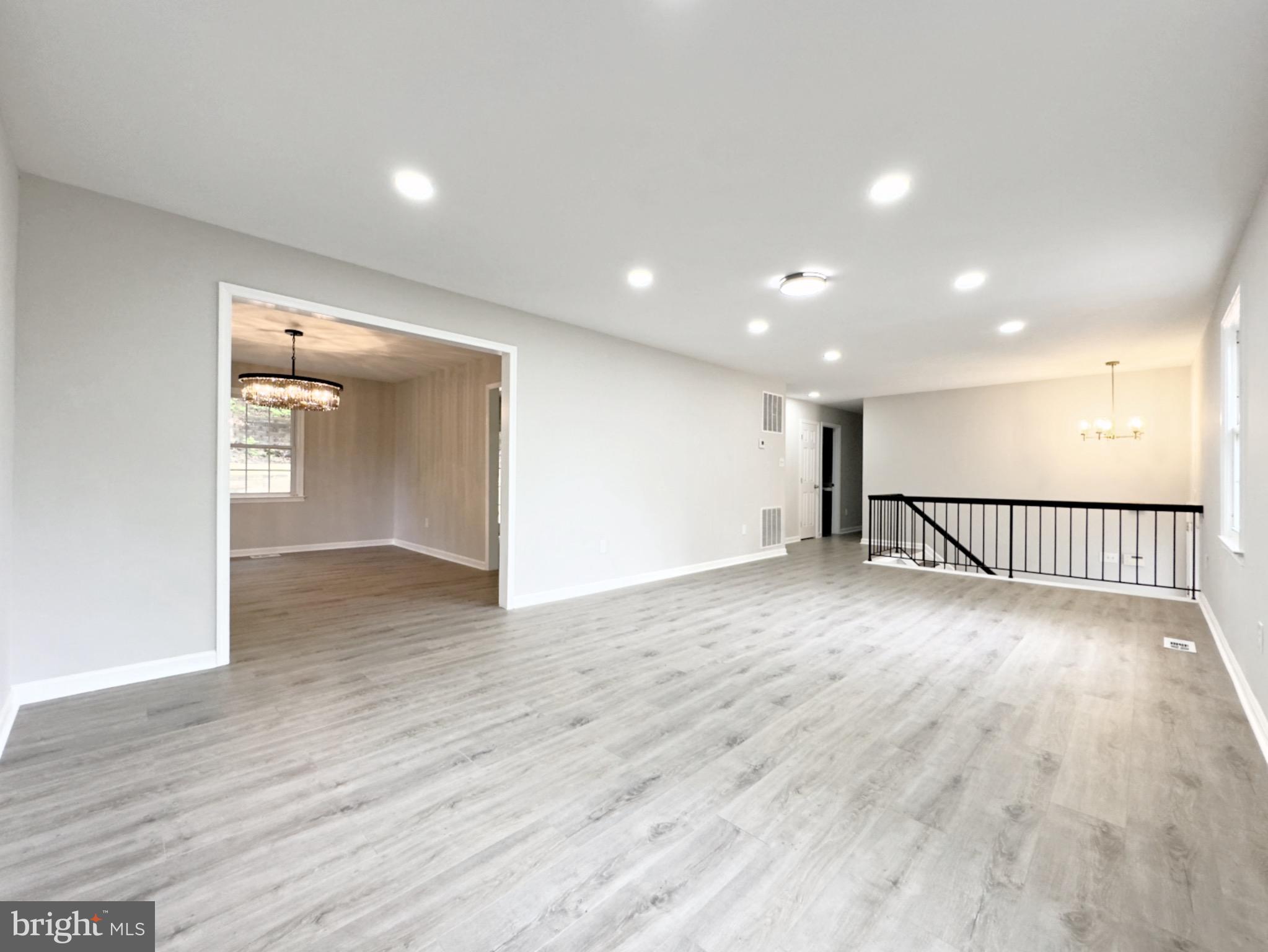 DUMFRIES OLDE PORT - Residential Lease