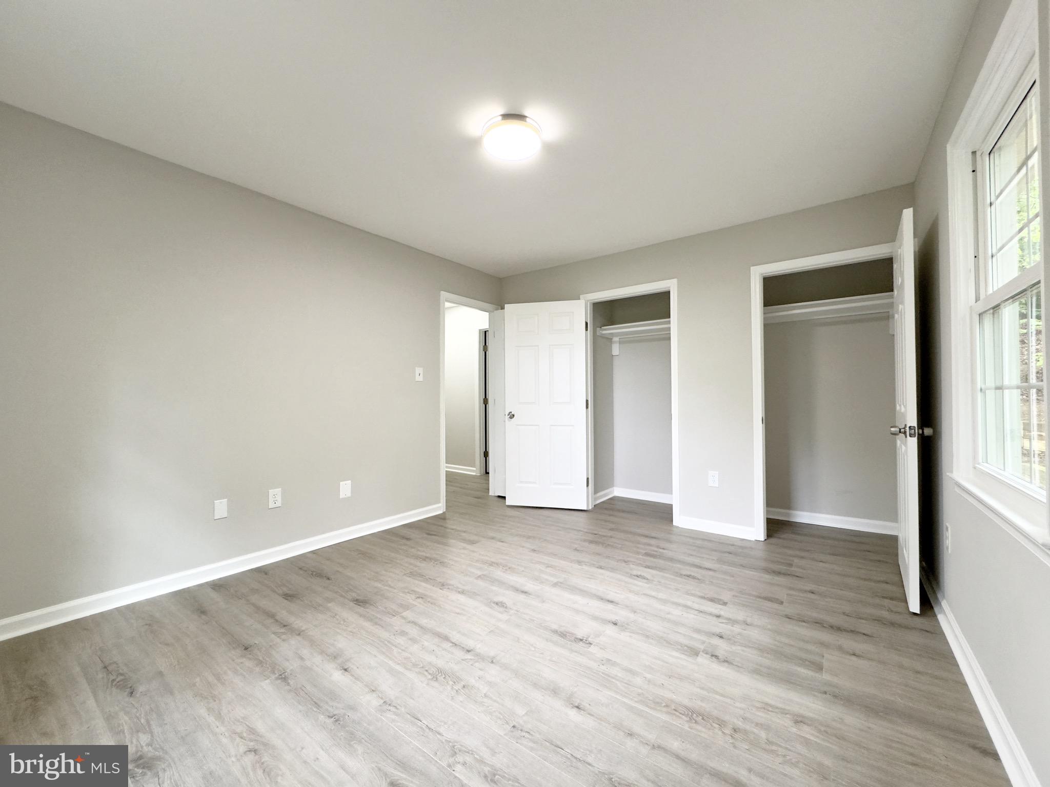 DUMFRIES OLDE PORT - Residential Lease