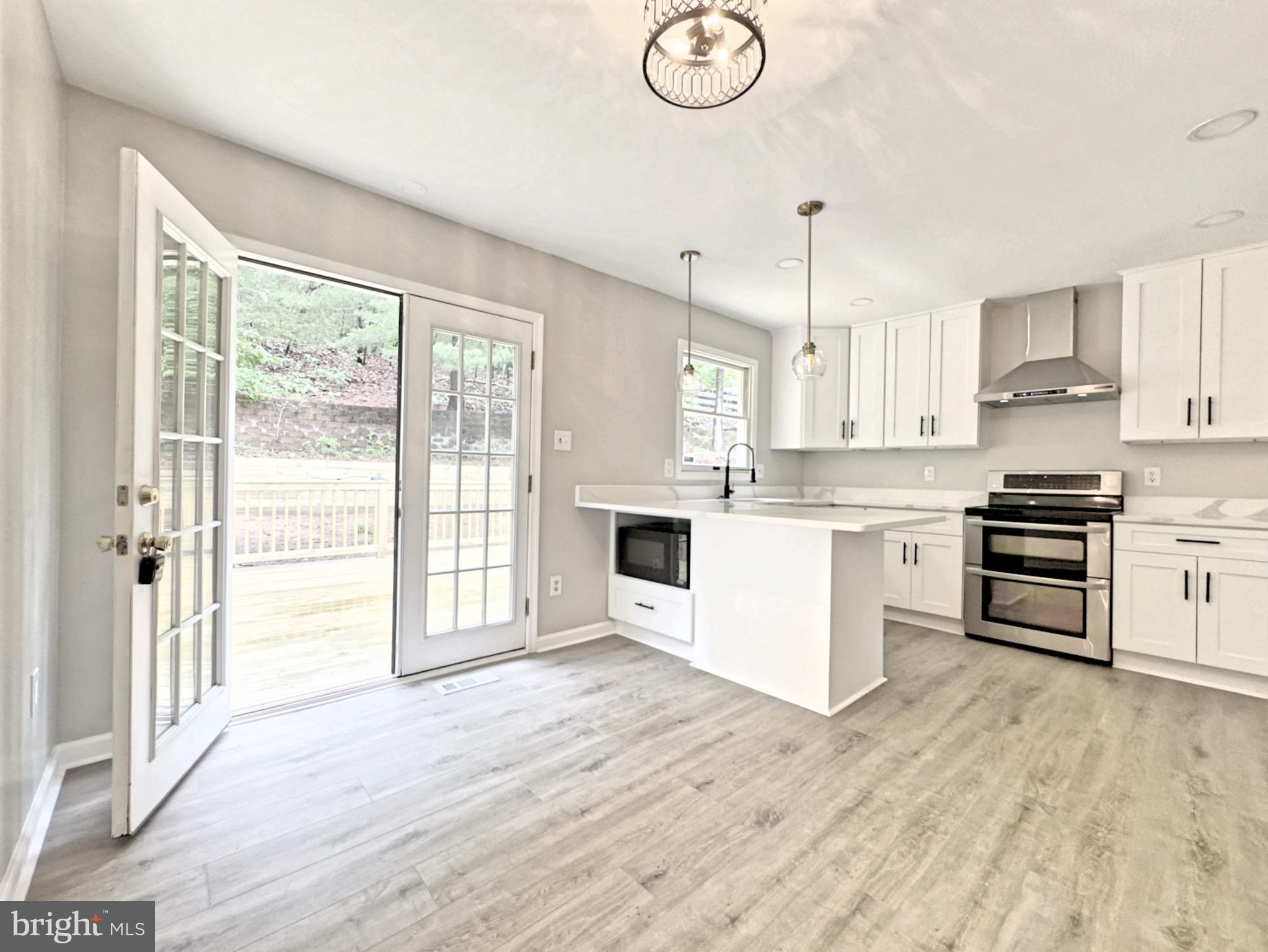 DUMFRIES OLDE PORT - Residential Lease