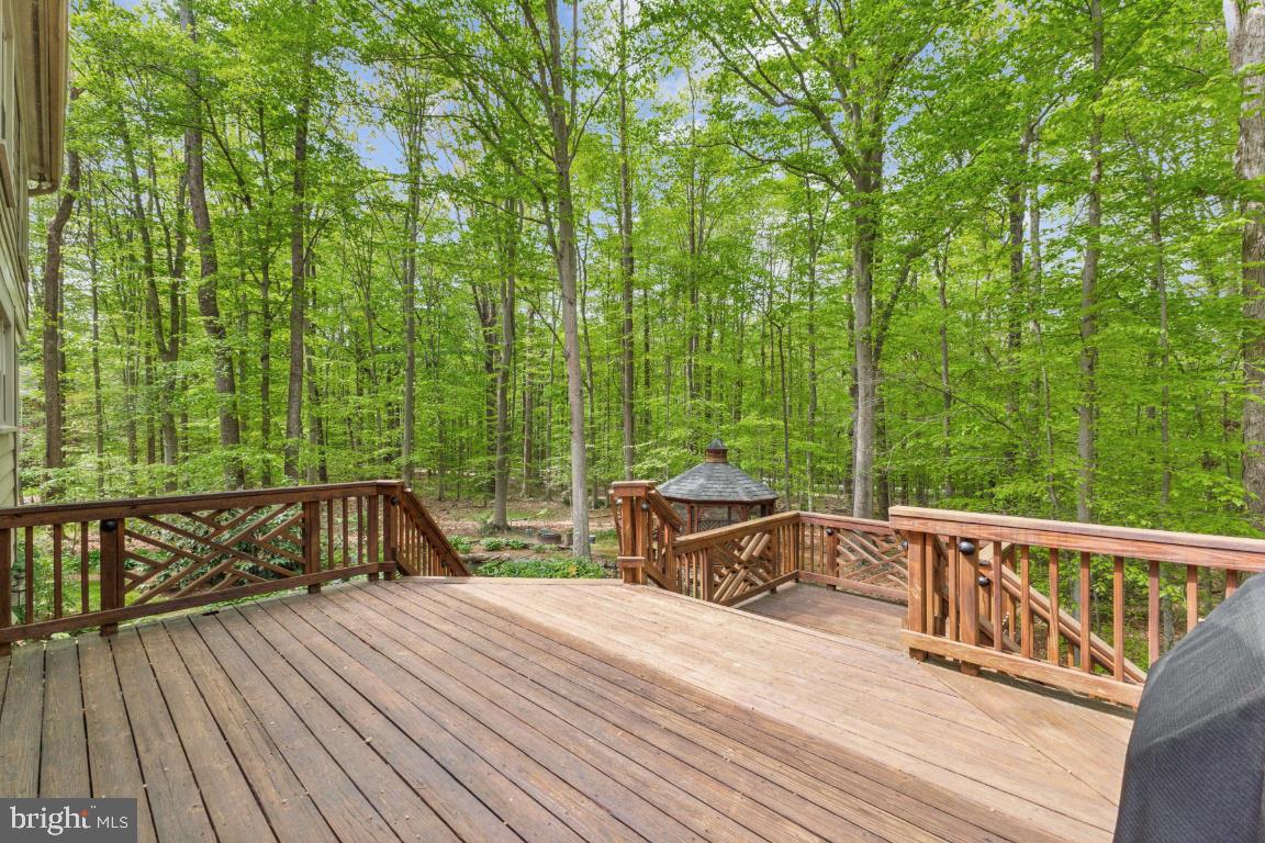 ARDMORE WOODS - Residential