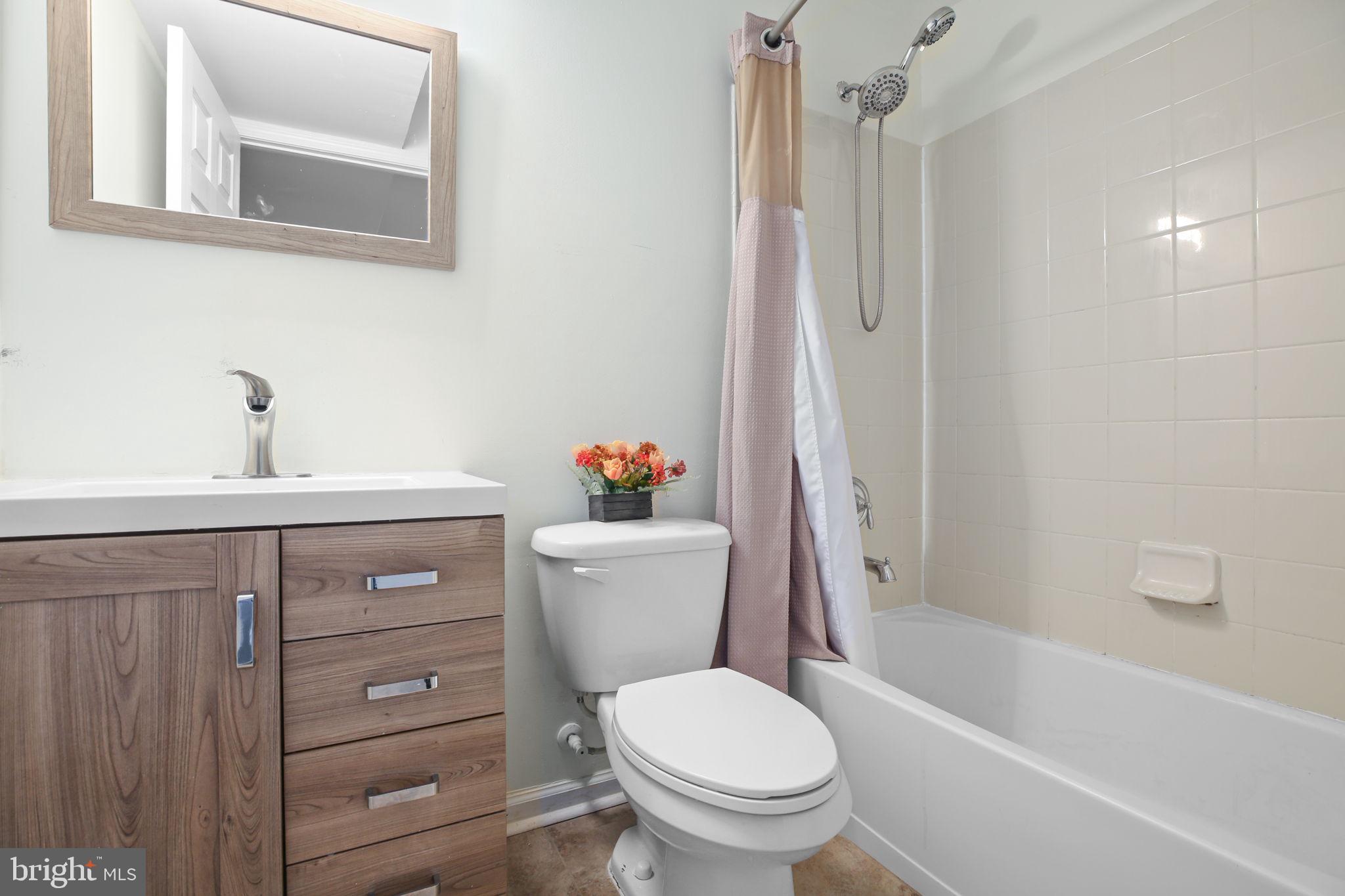 BRENTSMILL - Residential Lease