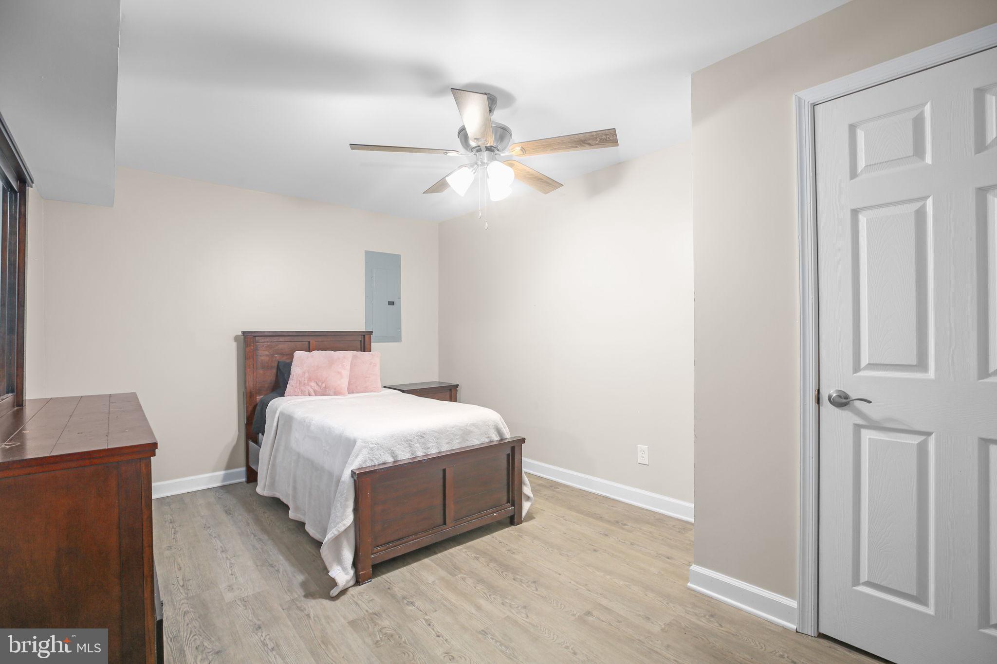 BRENTSMILL - Residential Lease