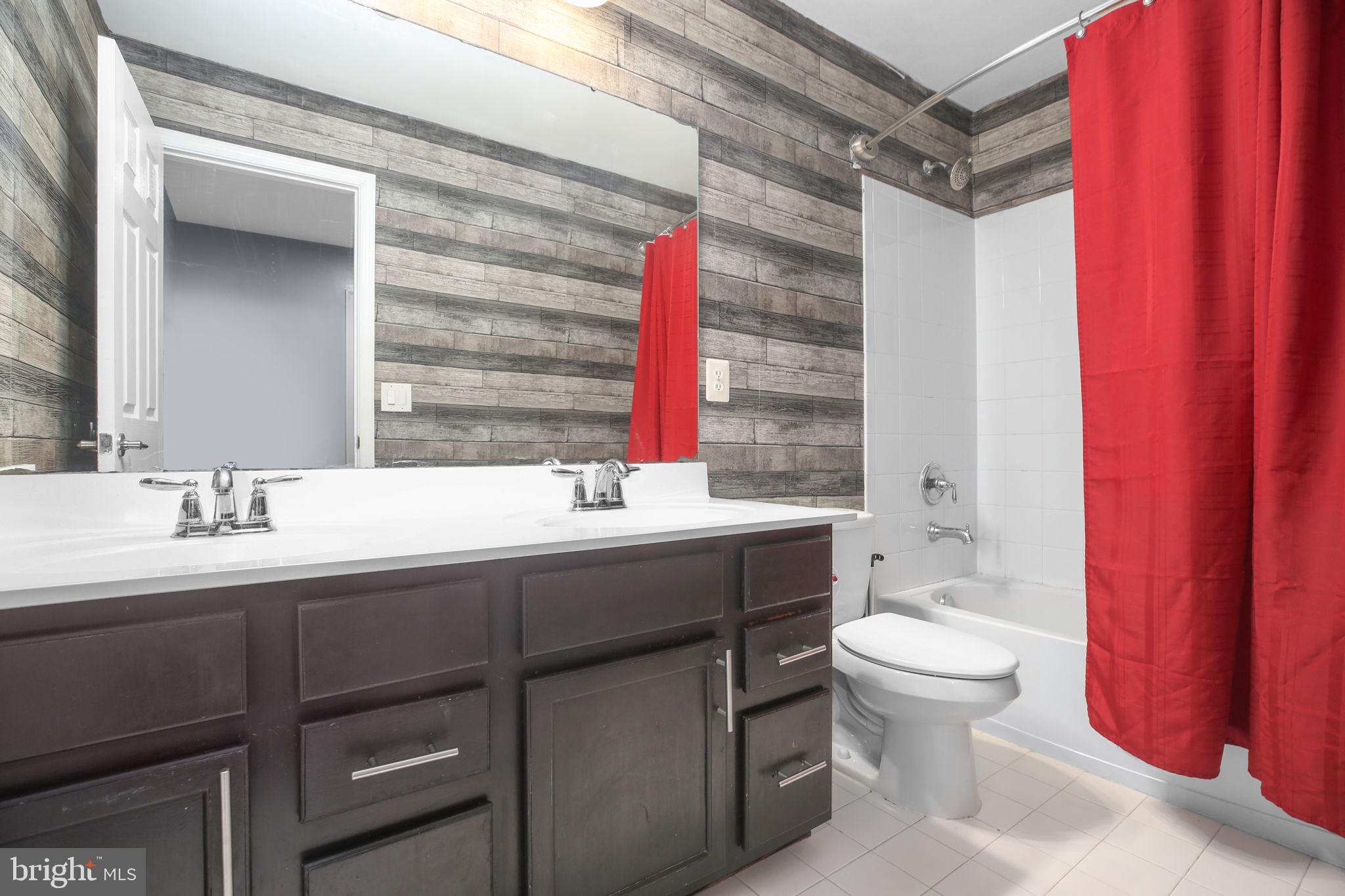 BRENTSMILL - Residential Lease