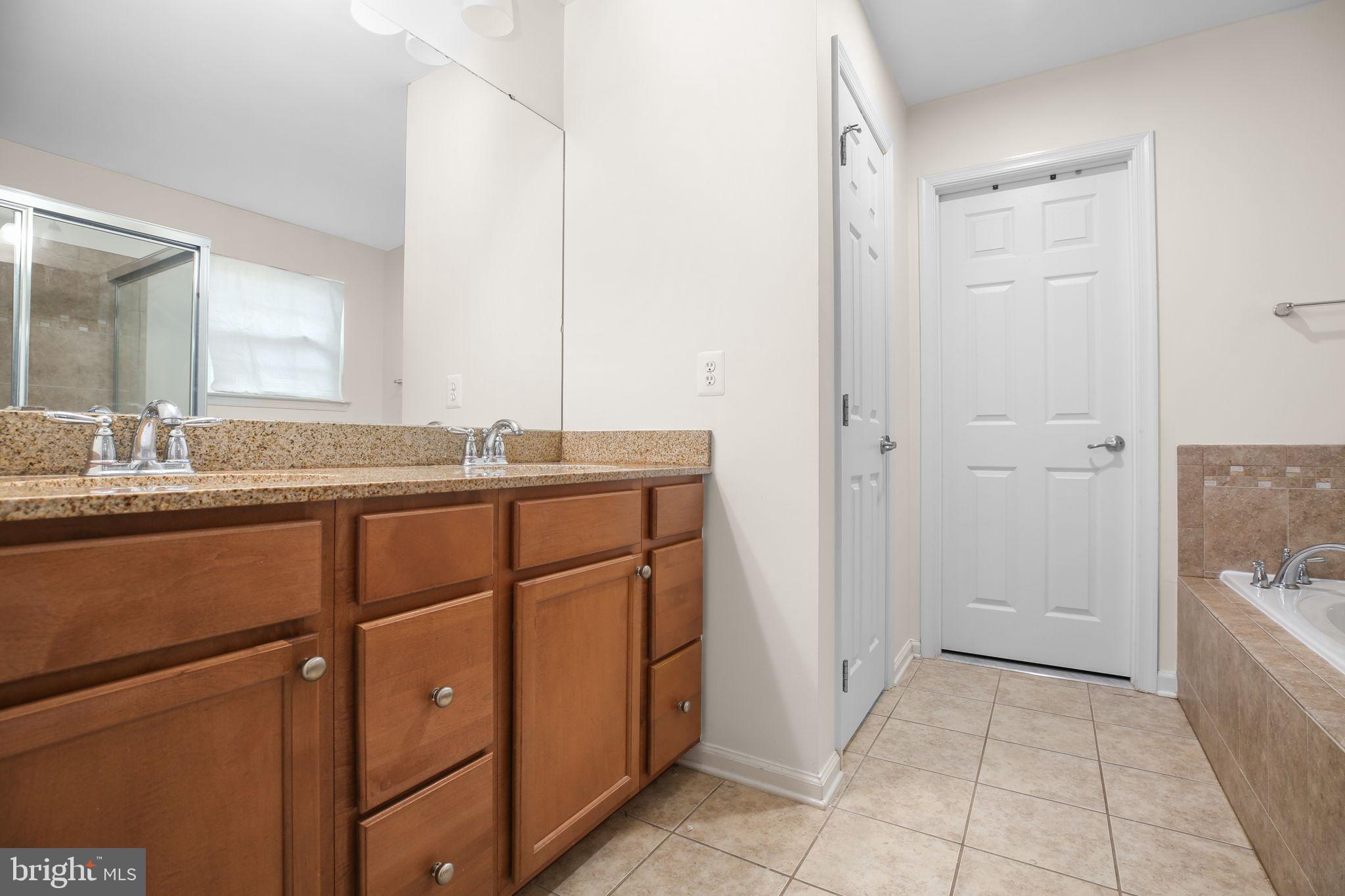 BRENTSMILL - Residential Lease